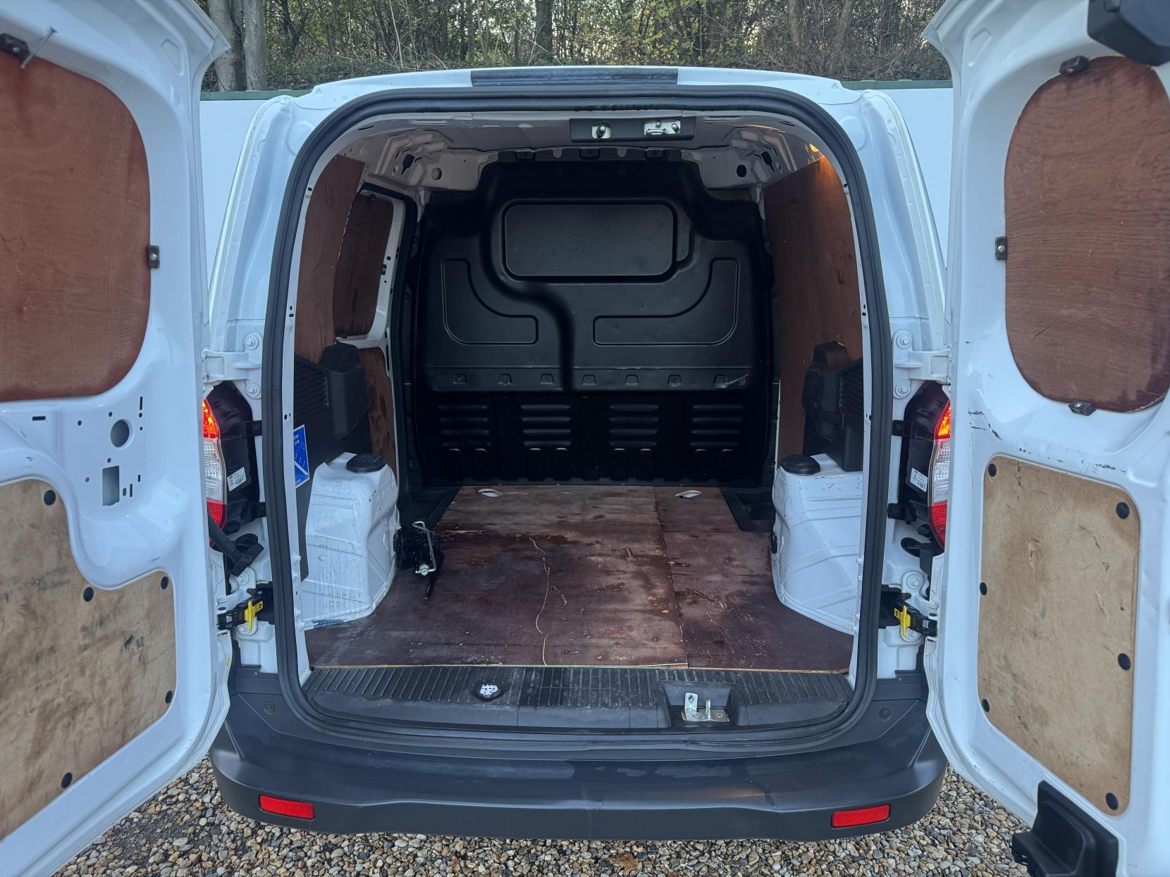 Ford Transit Courier 1.0 EcoBoost Leader Panel Van 5dr Petrol Manual L1 Euro 6 (s/s) (100 ps)