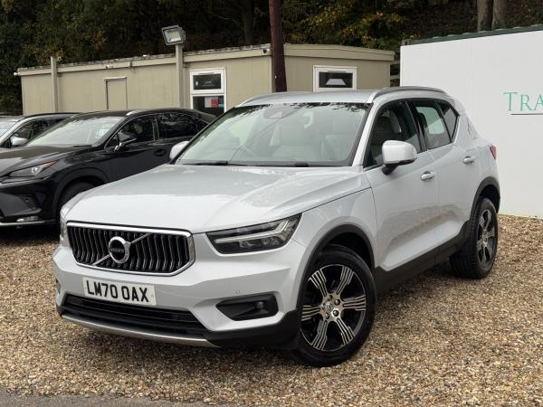 Volvo XC40 2.0 B4 MHEV Inscription SUV 5dr Petrol Hybrid Auto Euro 6 (s/s) (197 ps)