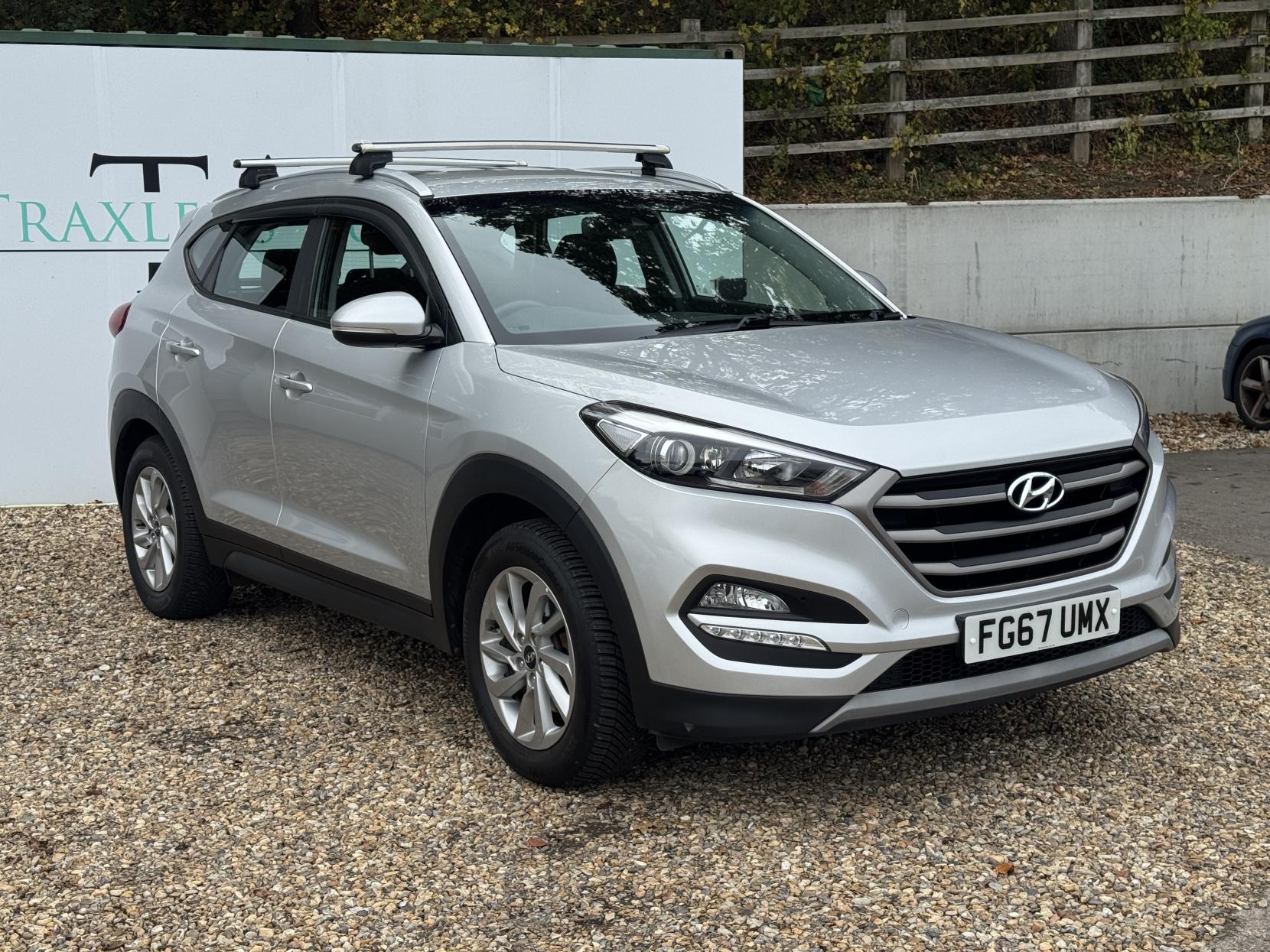 Hyundai TUCSON 1.7 CRDi Blue Drive SE Nav SUV 5dr Diesel DCT Euro 6 (s/s) (141 ps)