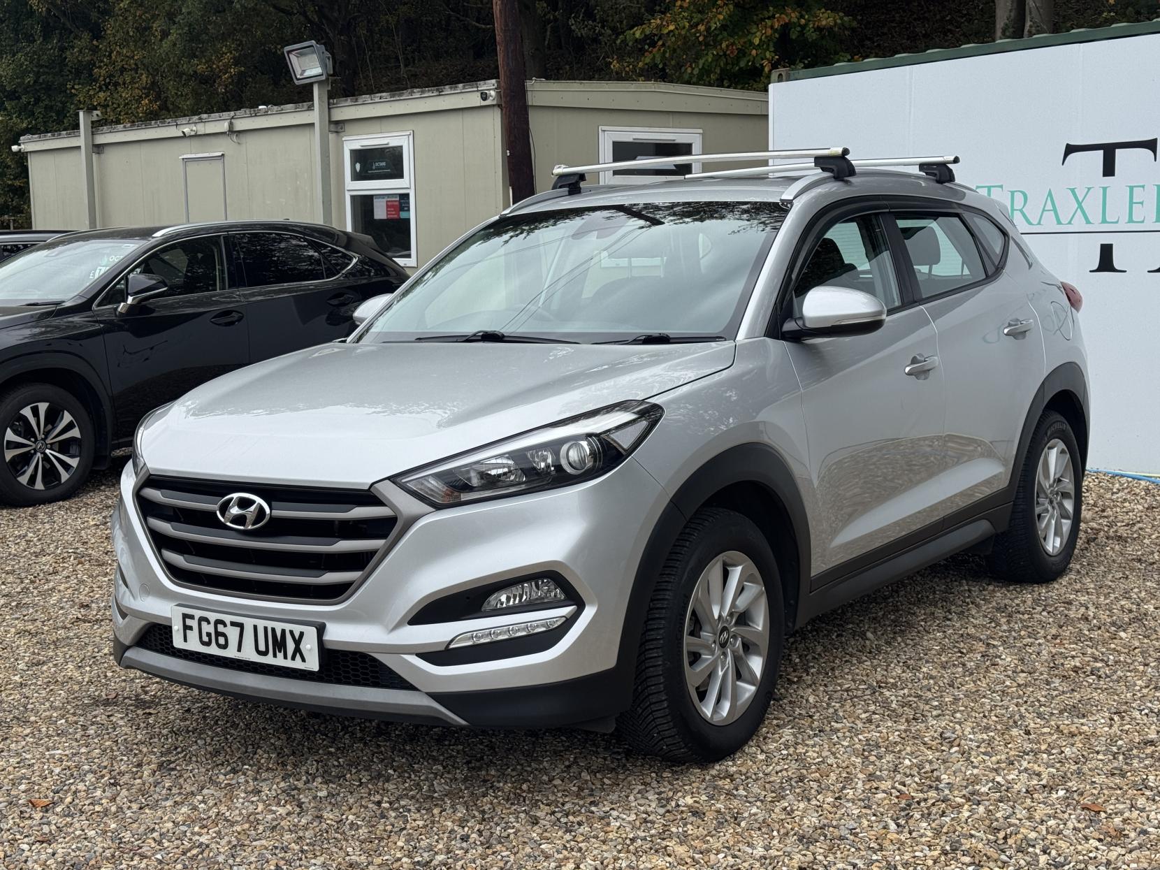 Hyundai TUCSON 1.7 CRDi Blue Drive SE Nav SUV 5dr Diesel DCT Euro 6 (s/s) (141 ps)