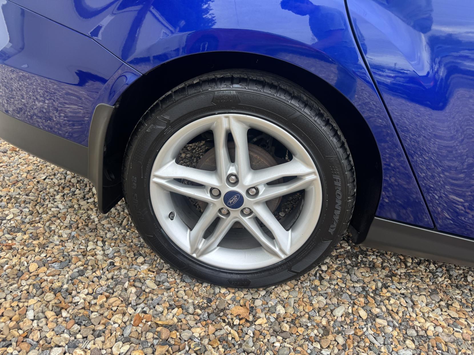 Ford Focus 1.0T EcoBoost Titanium Estate 5dr Petrol Auto Euro 6 (s/s) (125 ps)