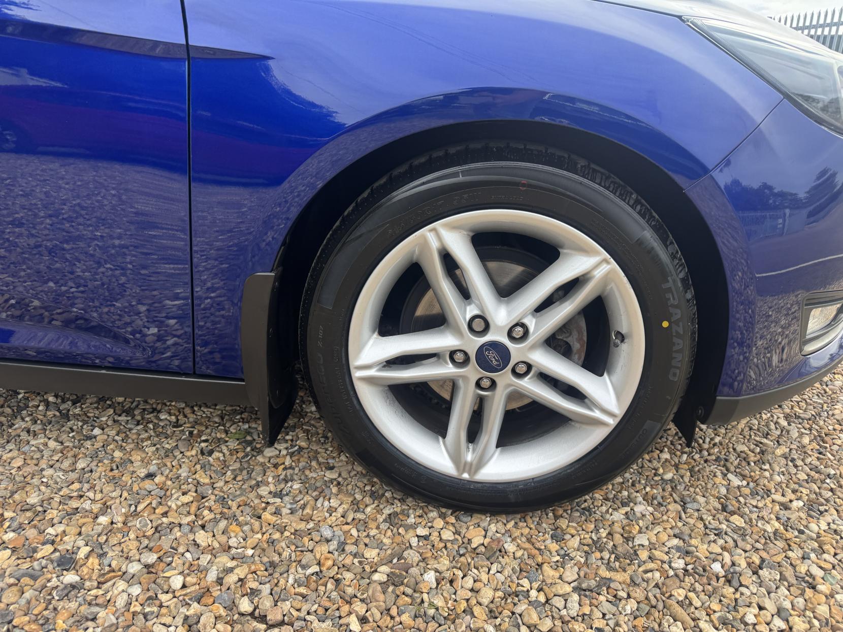 Ford Focus 1.0T EcoBoost Titanium Estate 5dr Petrol Auto Euro 6 (s/s) (125 ps)