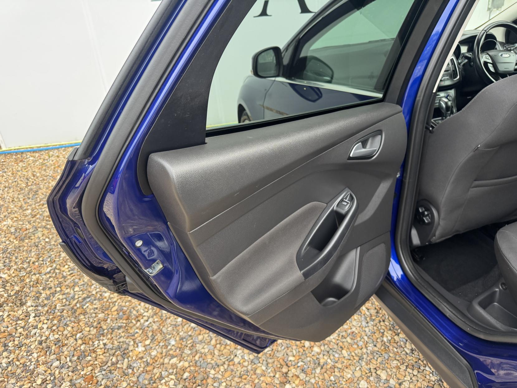 Ford Focus 1.0T EcoBoost Titanium Estate 5dr Petrol Auto Euro 6 (s/s) (125 ps)