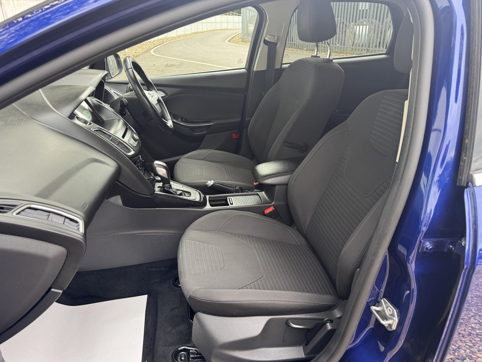 Ford Focus 1.0T EcoBoost Titanium Estate 5dr Petrol Auto Euro 6 (s/s) (125 ps)