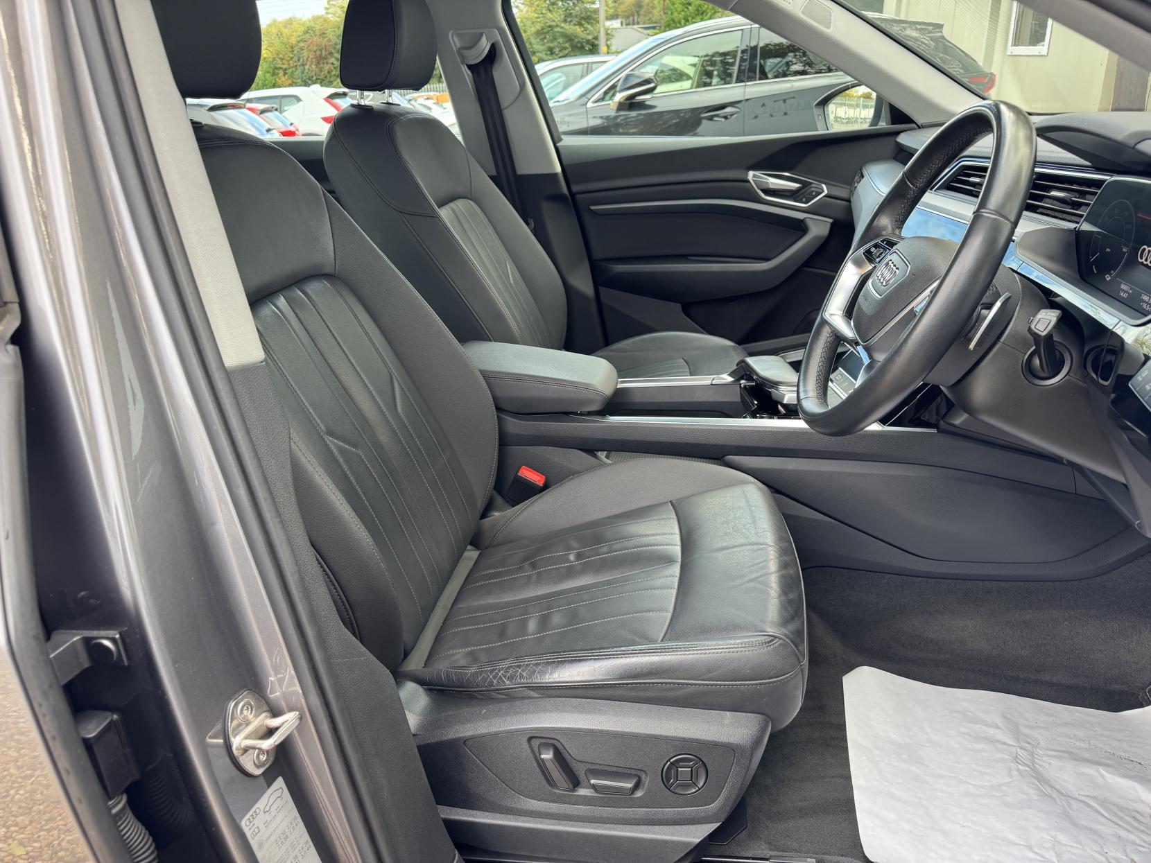 Audi e-tron 50 Technik SUV 5dr Electric Auto quattro 71.2kWh (11kW Charger) (313 ps)