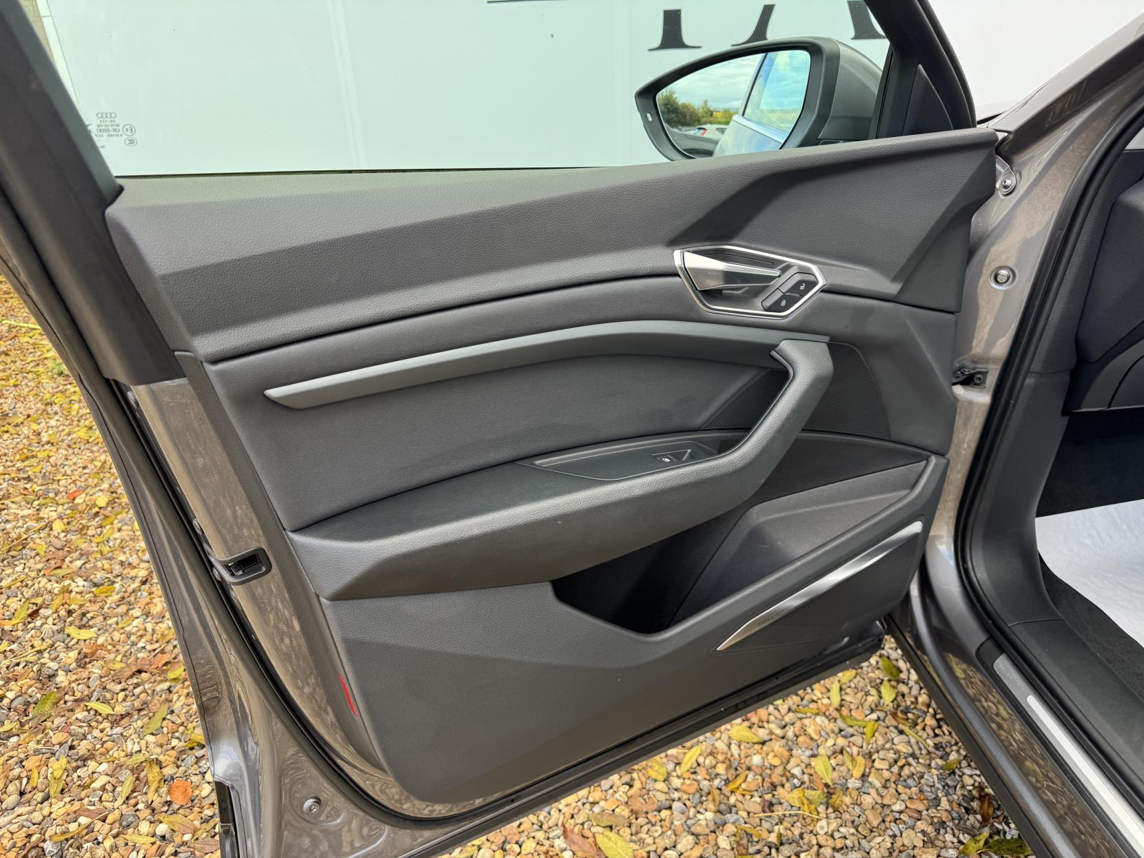 Audi e-tron 50 Technik SUV 5dr Electric Auto quattro 71.2kWh (11kW Charger) (313 ps)