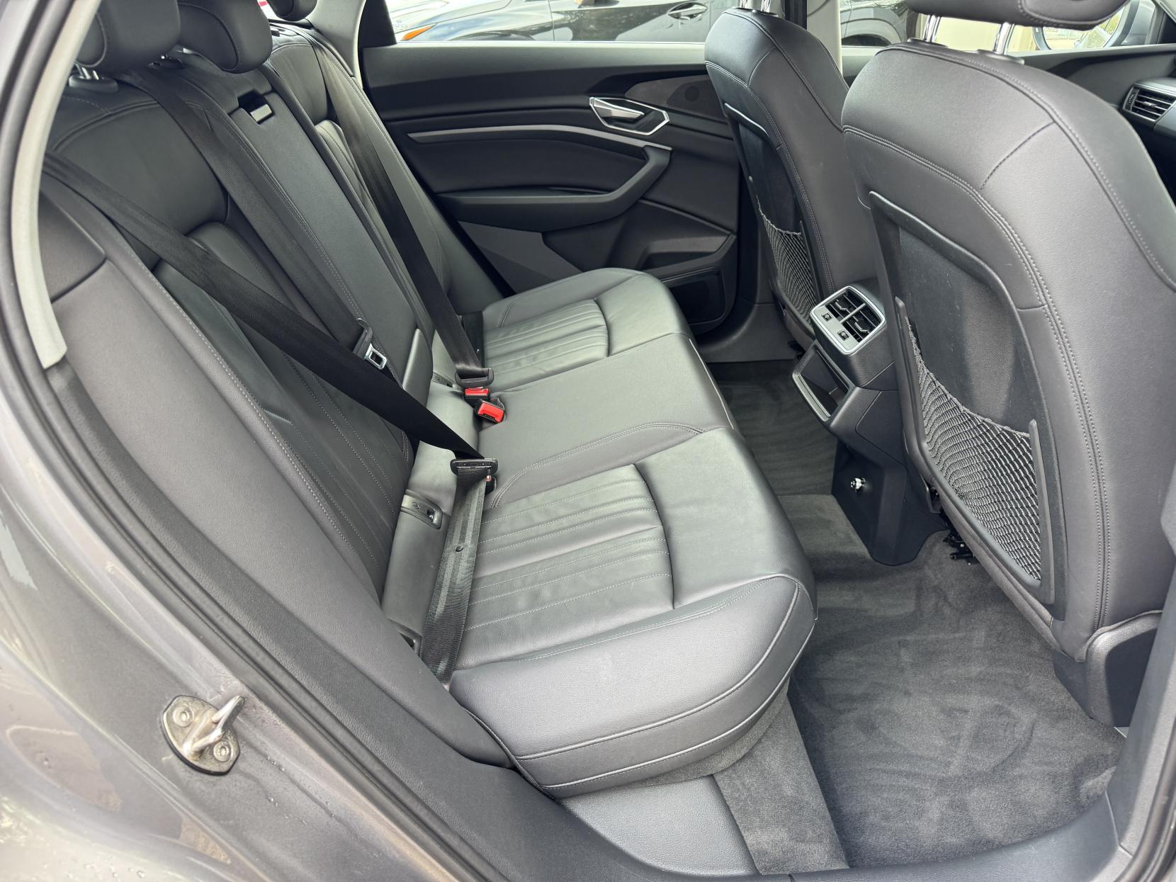 Audi e-tron 50 Technik SUV 5dr Electric Auto quattro 71.2kWh (11kW Charger) (313 ps)
