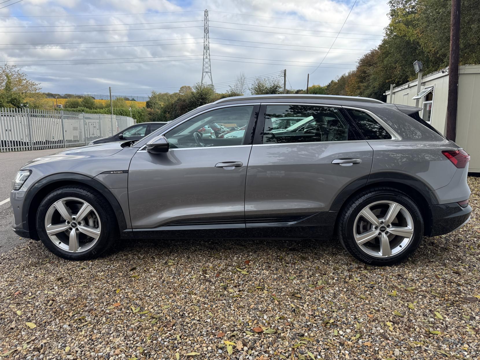 Audi e-tron 50 Technik SUV 5dr Electric Auto quattro 71.2kWh (11kW Charger) (313 ps)