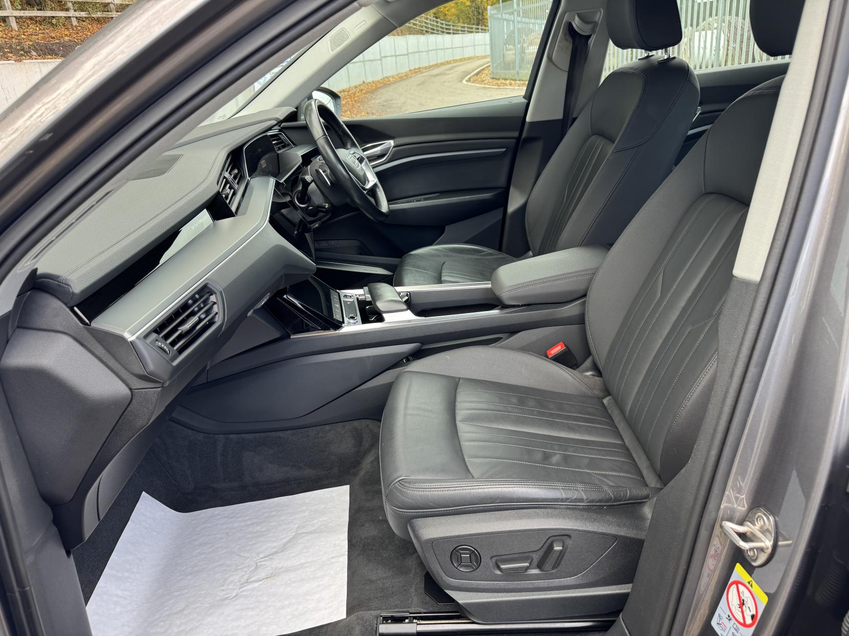 Audi e-tron 50 Technik SUV 5dr Electric Auto quattro 71.2kWh (11kW Charger) (313 ps)