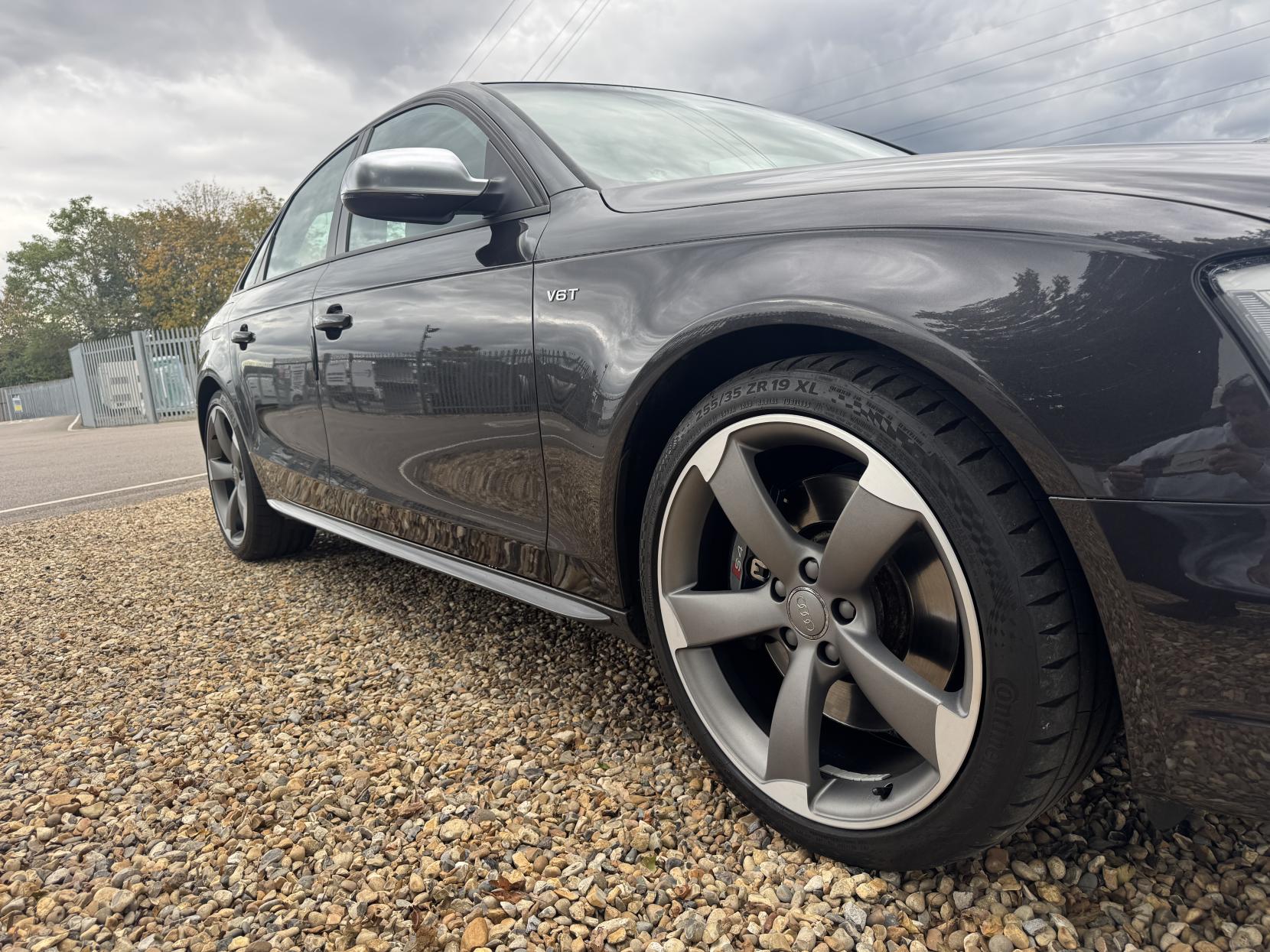 Audi S4 3.0 TFSI V6 Black Edition Saloon 4dr Petrol S Tronic quattro Euro 5 (s/s) (333 ps)