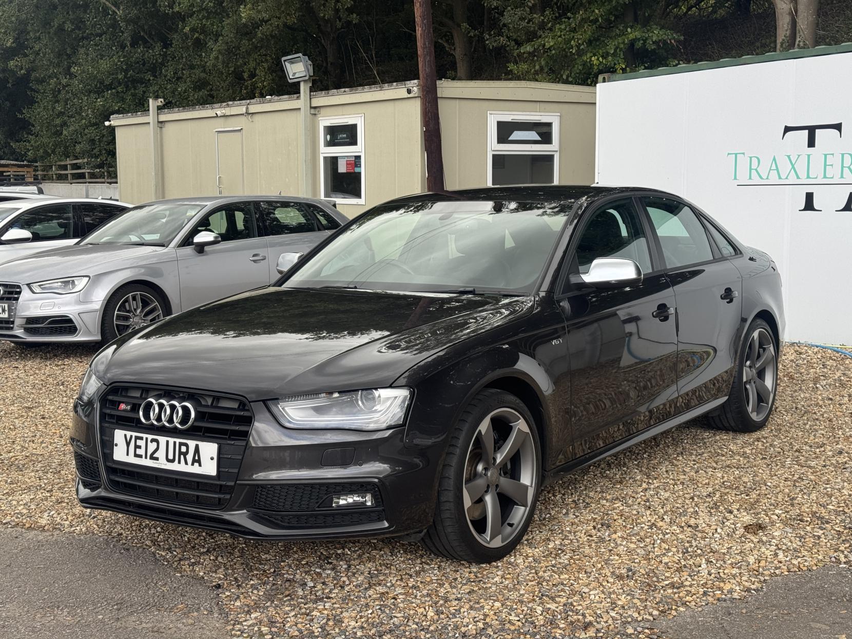 Audi S4 3.0 TFSI V6 Black Edition Saloon 4dr Petrol S Tronic quattro Euro 5 (s/s) (333 ps)