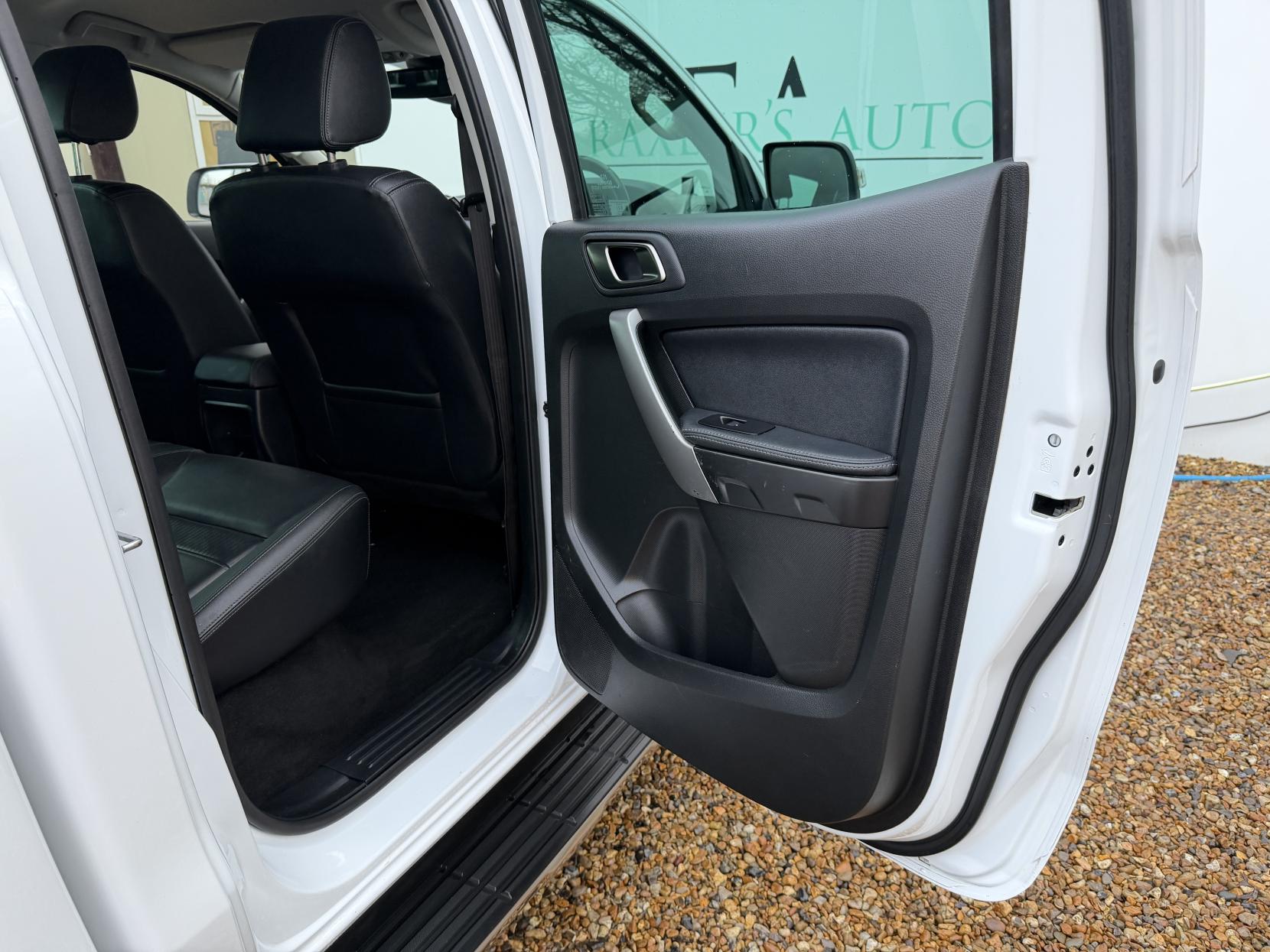 Ford Ranger 2.0 EcoBlue Limited Pickup Double Cab 4dr Diesel Manual 4WD Euro 6 (s/s) (170 ps)