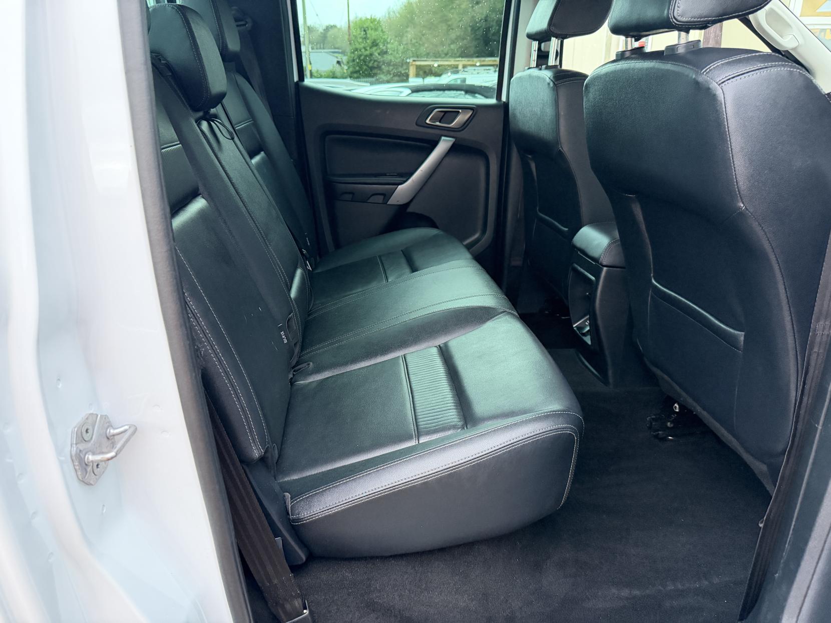 Ford Ranger 2.0 EcoBlue Limited Pickup Double Cab 4dr Diesel Manual 4WD Euro 6 (s/s) (170 ps)