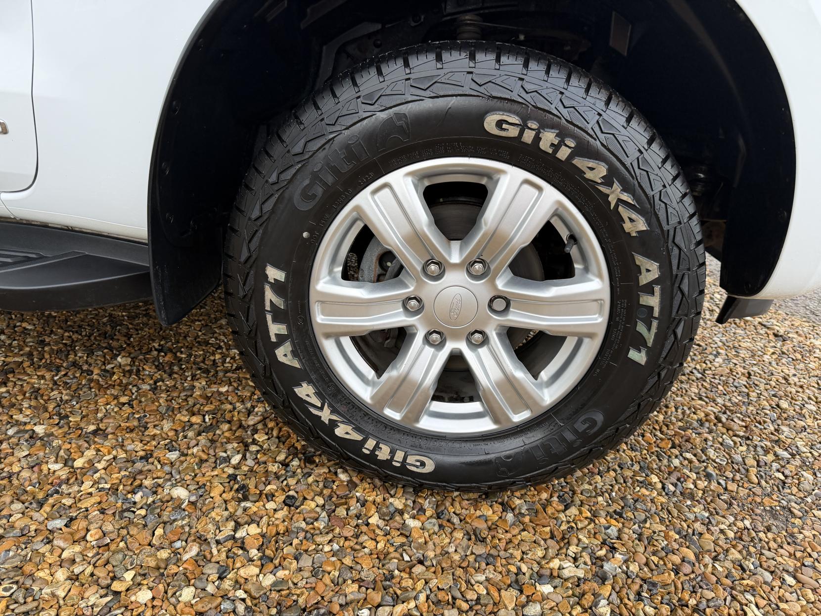 Ford Ranger 2.0 EcoBlue Limited Pickup Double Cab 4dr Diesel Manual 4WD Euro 6 (s/s) (170 ps)