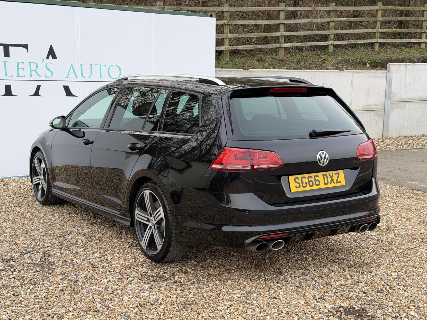 Volkswagen Golf 2.0 TSI BlueMotion Tech R Estate 5dr Petrol DSG 4MOTION Euro 6 (s/s) (300 ps)