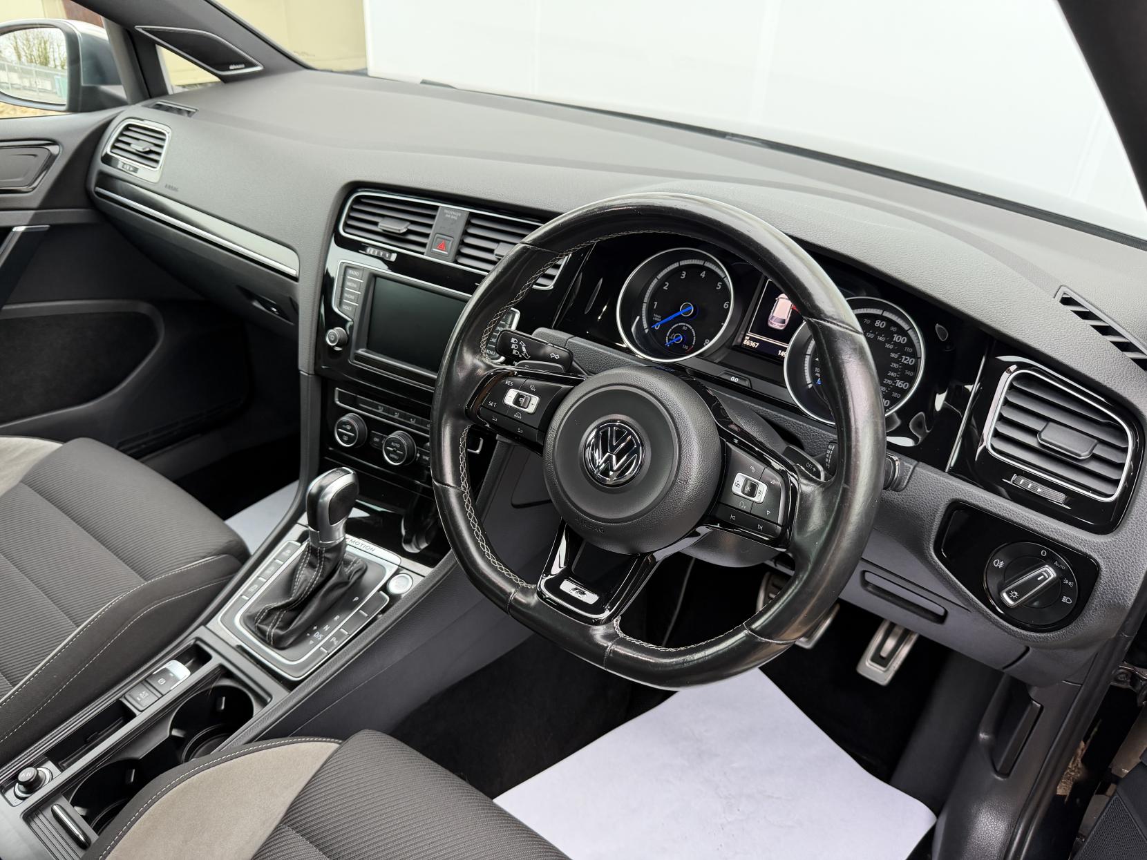 Volkswagen Golf 2.0 TSI BlueMotion Tech R Estate 5dr Petrol DSG 4MOTION Euro 6 (s/s) (300 ps)