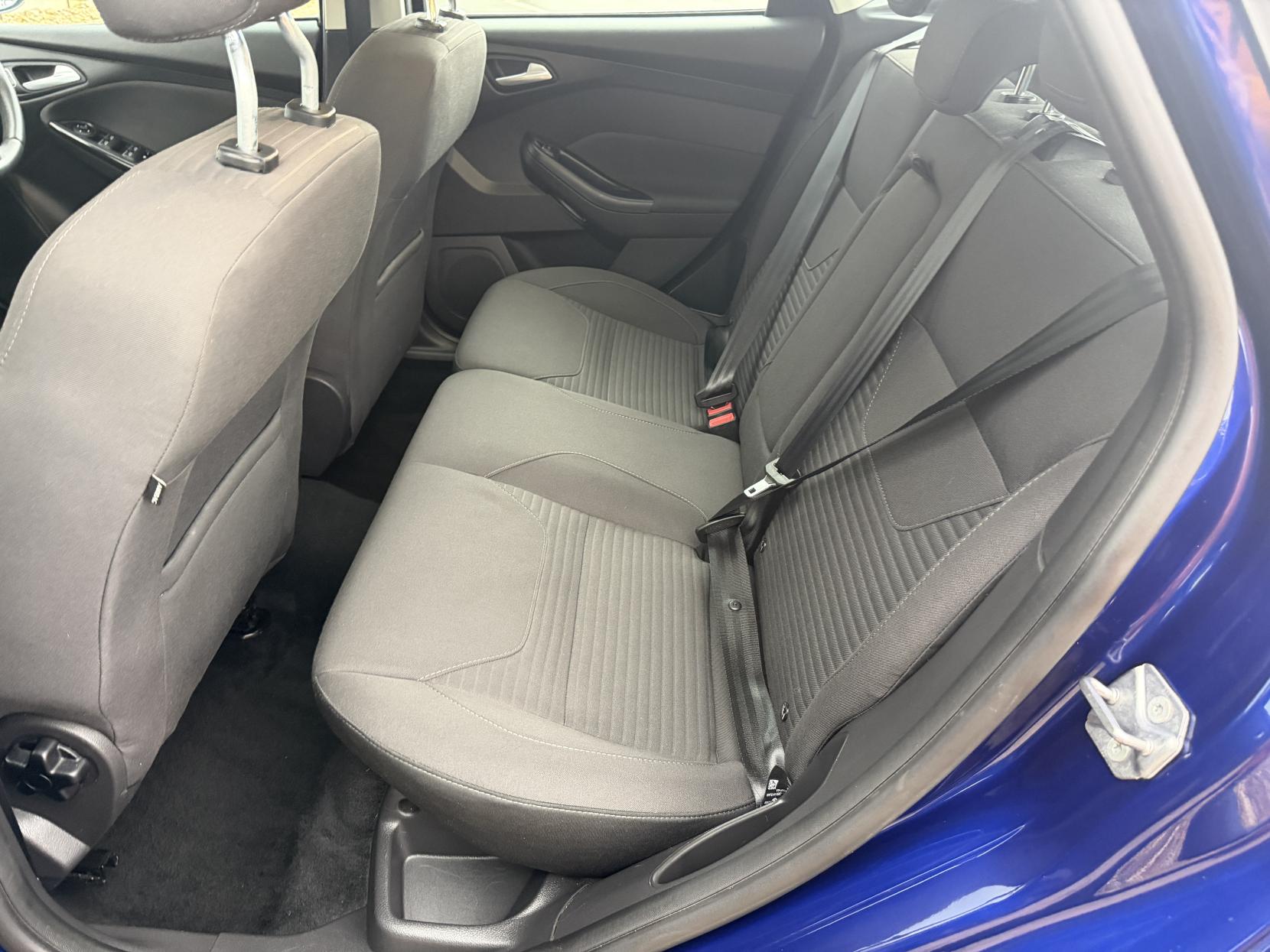 Ford Focus 1.0T EcoBoost Titanium Hatchback 5dr Petrol Auto Euro 6 (s/s) (125 ps)