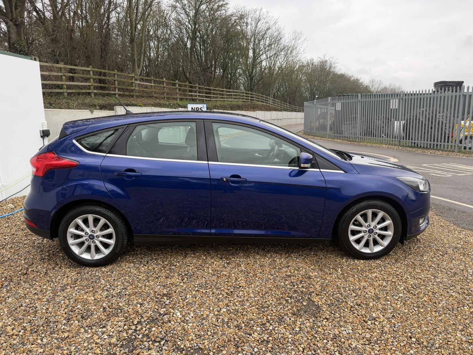 Ford Focus 1.0T EcoBoost Titanium Hatchback 5dr Petrol Auto Euro 6 (s/s) (125 ps)