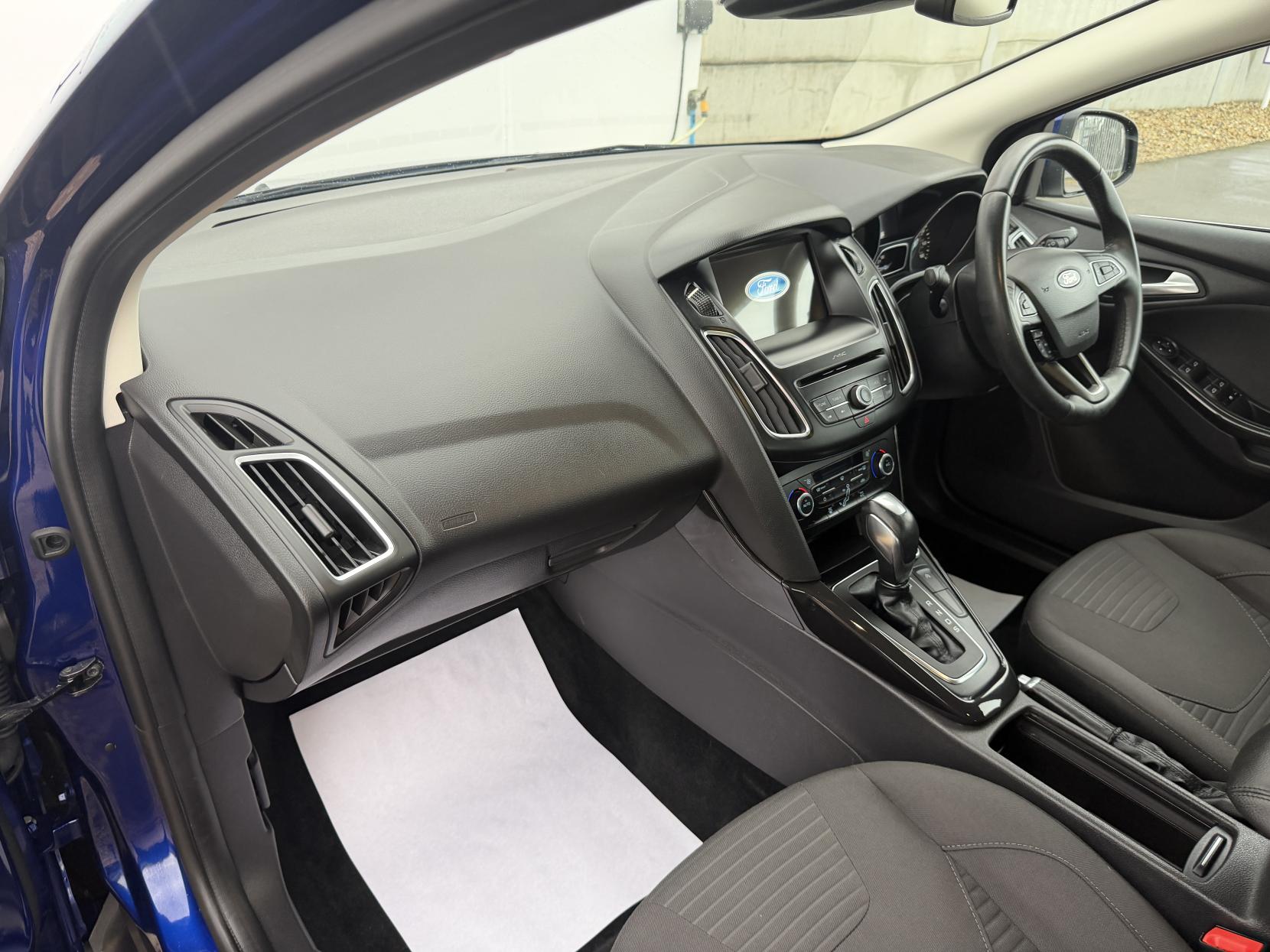 Ford Focus 1.0T EcoBoost Titanium Hatchback 5dr Petrol Auto Euro 6 (s/s) (125 ps)
