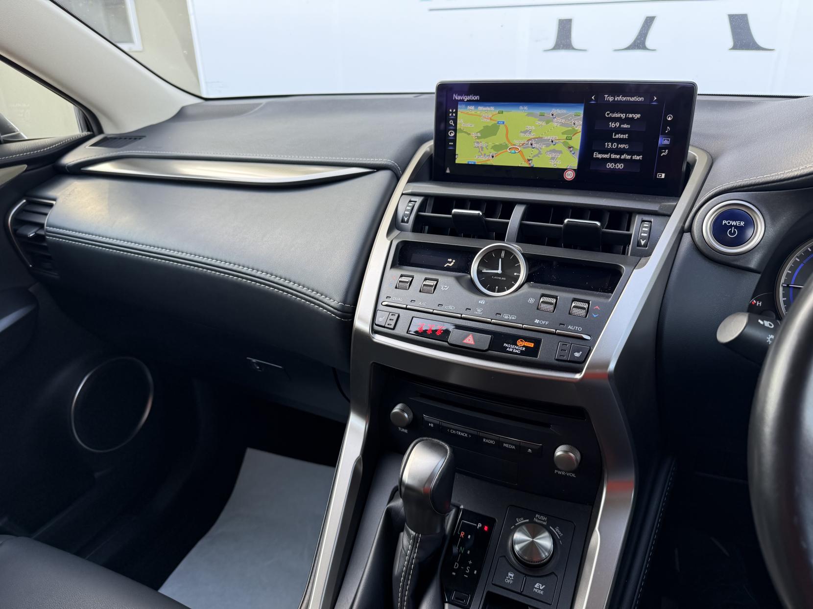 Lexus NX 2.5 300h GPF SUV 5dr Petrol Hybrid E-CVT 4WD Euro 6 (s/s) (197 ps)