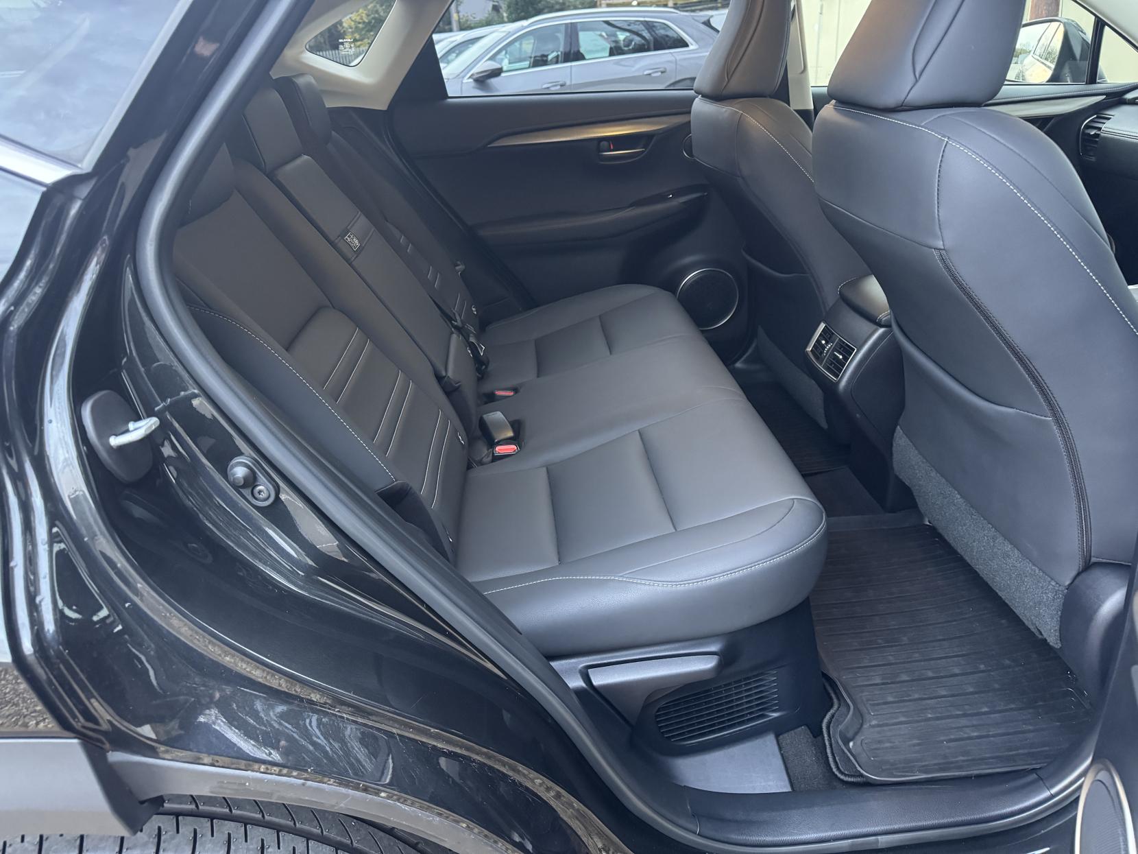 Lexus NX 2.5 300h GPF SUV 5dr Petrol Hybrid E-CVT 4WD Euro 6 (s/s) (197 ps)