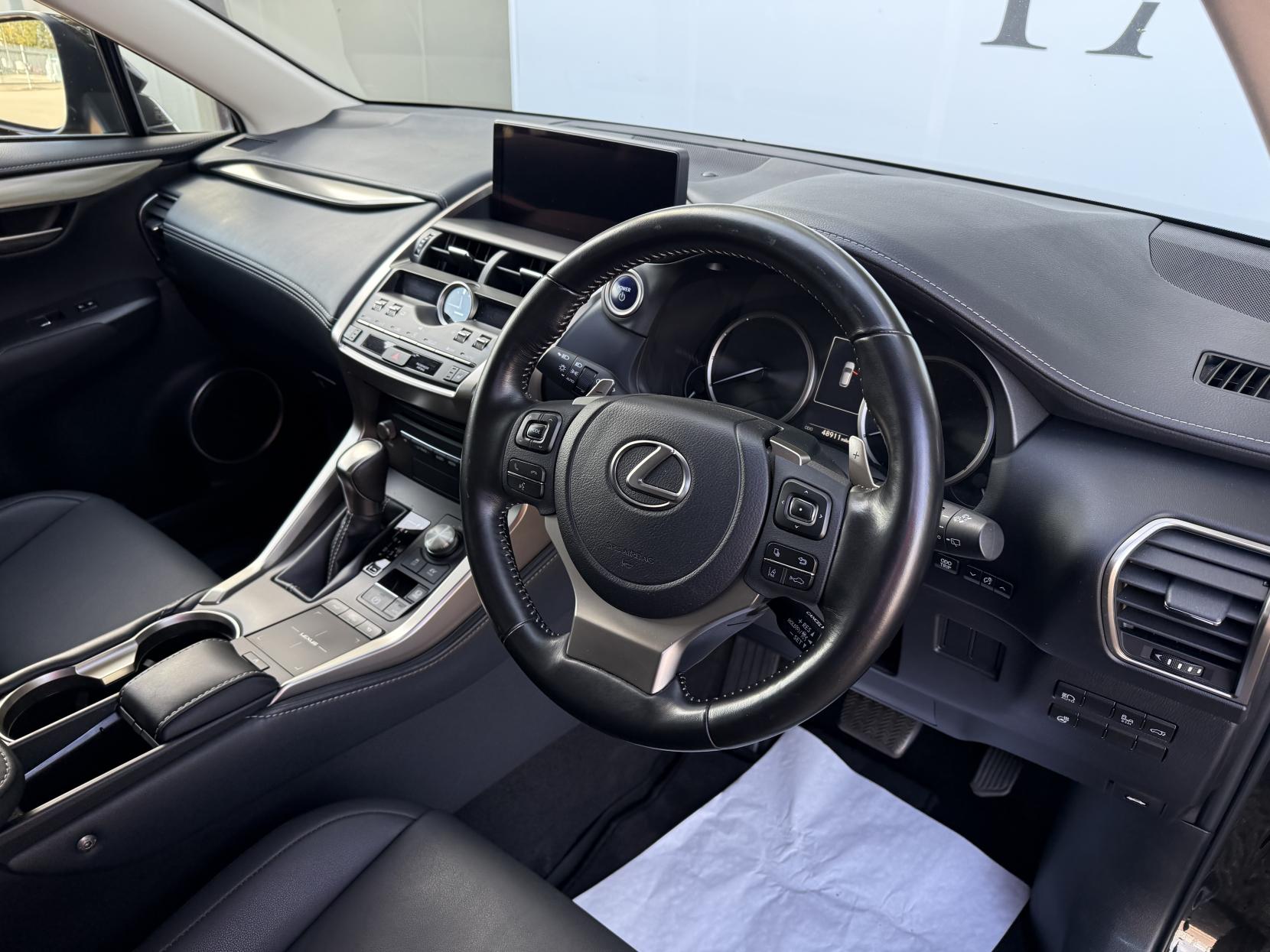 Lexus NX 2.5 300h GPF SUV 5dr Petrol Hybrid E-CVT 4WD Euro 6 (s/s) (197 ps)