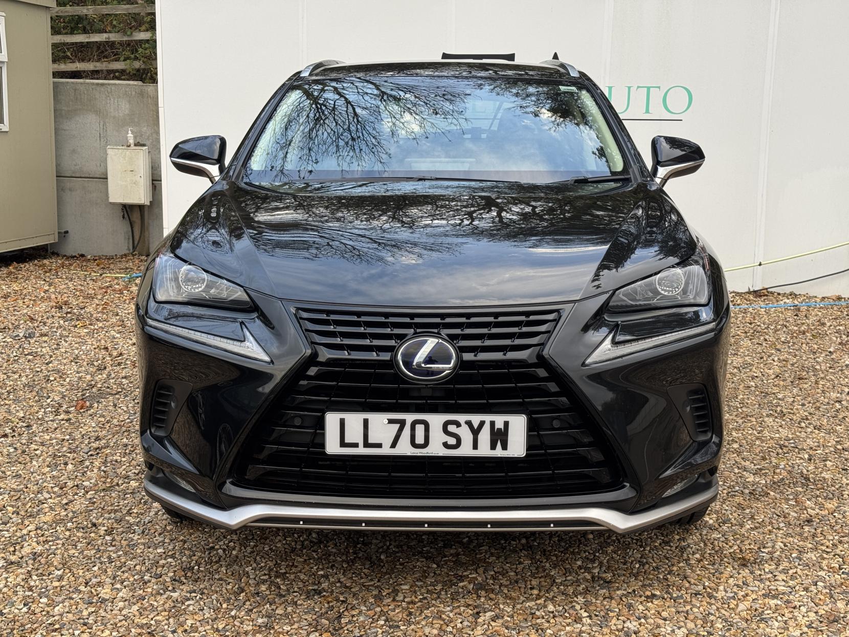 Lexus NX 2.5 300h GPF SUV 5dr Petrol Hybrid E-CVT 4WD Euro 6 (s/s) (197 ps)