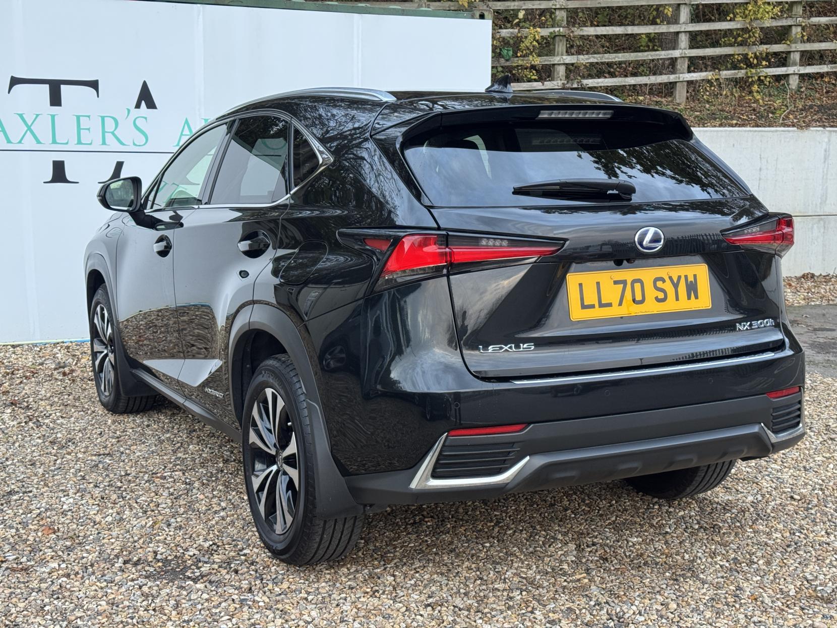 Lexus NX 2.5 300h GPF SUV 5dr Petrol Hybrid E-CVT 4WD Euro 6 (s/s) (197 ps)