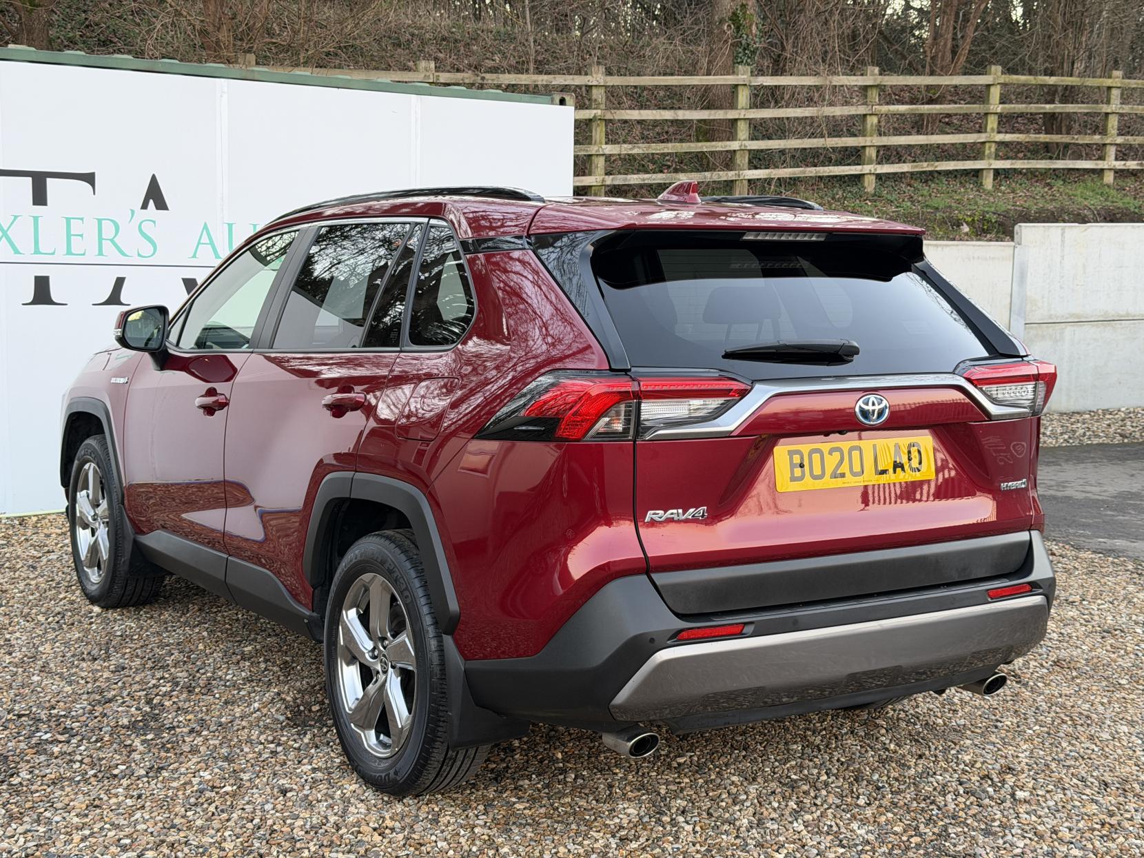 Toyota RAV4 2.5 VVT-h Design SUV 5dr Petrol Hybrid CVT 4WD Euro 6 (s/s) (222 ps)