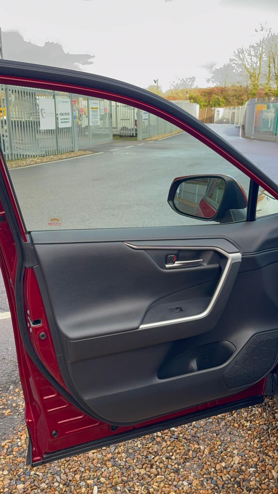 Toyota RAV4 2.5 VVT-h Design SUV 5dr Petrol Hybrid CVT 4WD Euro 6 (s/s) (222 ps)