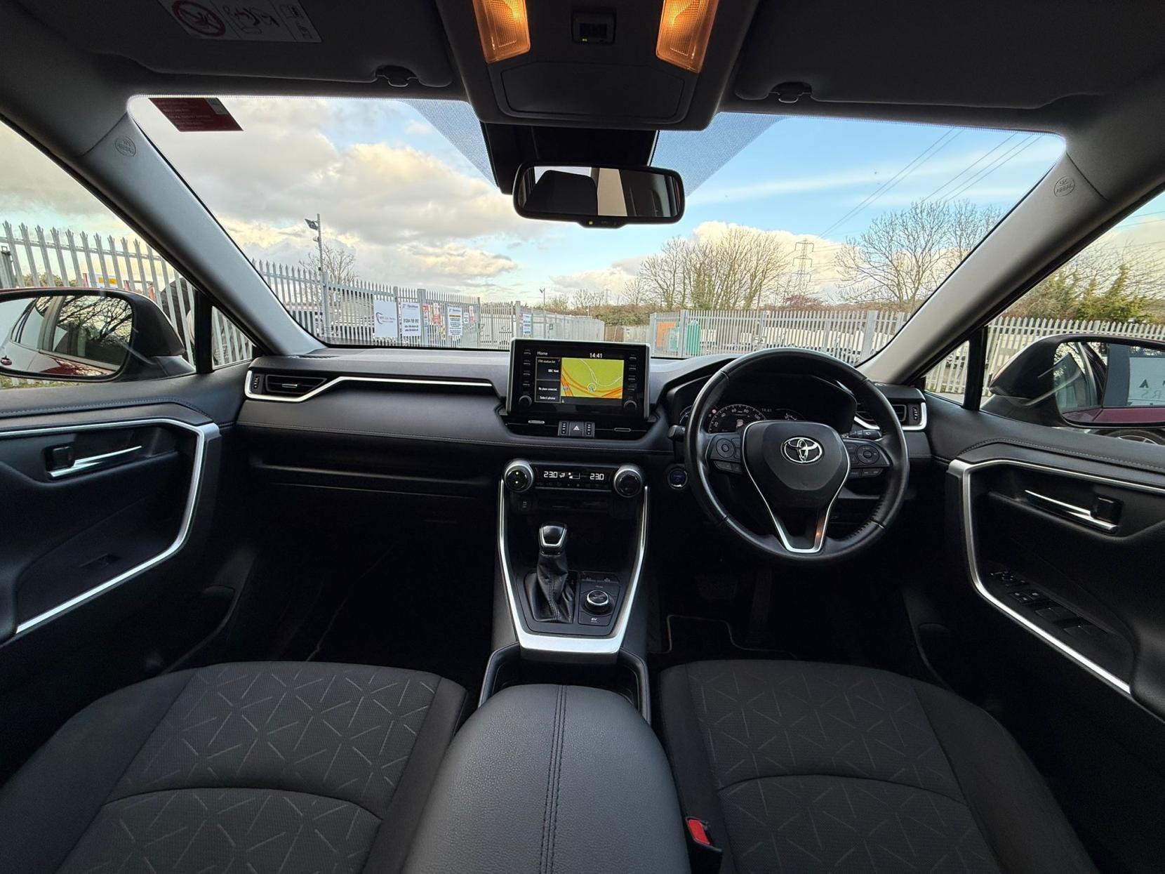 Toyota RAV4 2.5 VVT-h Design SUV 5dr Petrol Hybrid CVT 4WD Euro 6 (s/s) (222 ps)