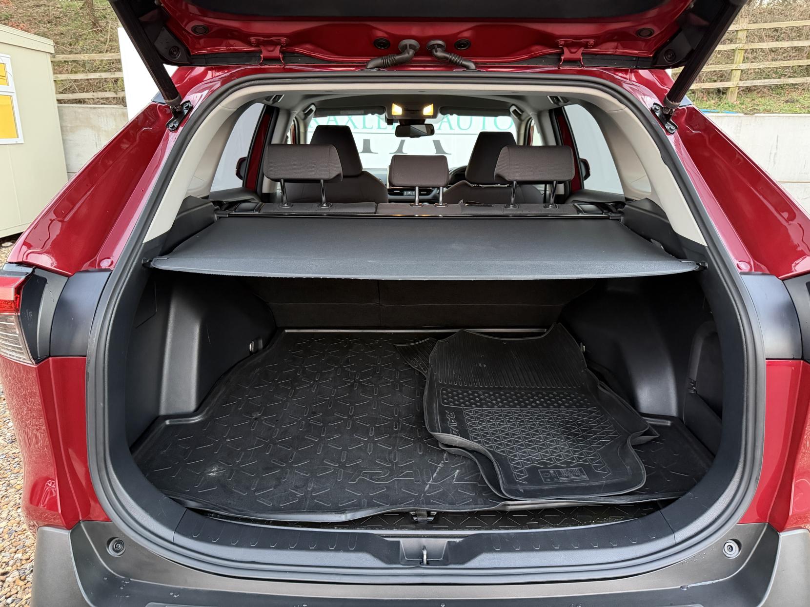 Toyota RAV4 2.5 VVT-h Design SUV 5dr Petrol Hybrid CVT 4WD Euro 6 (s/s) (222 ps)