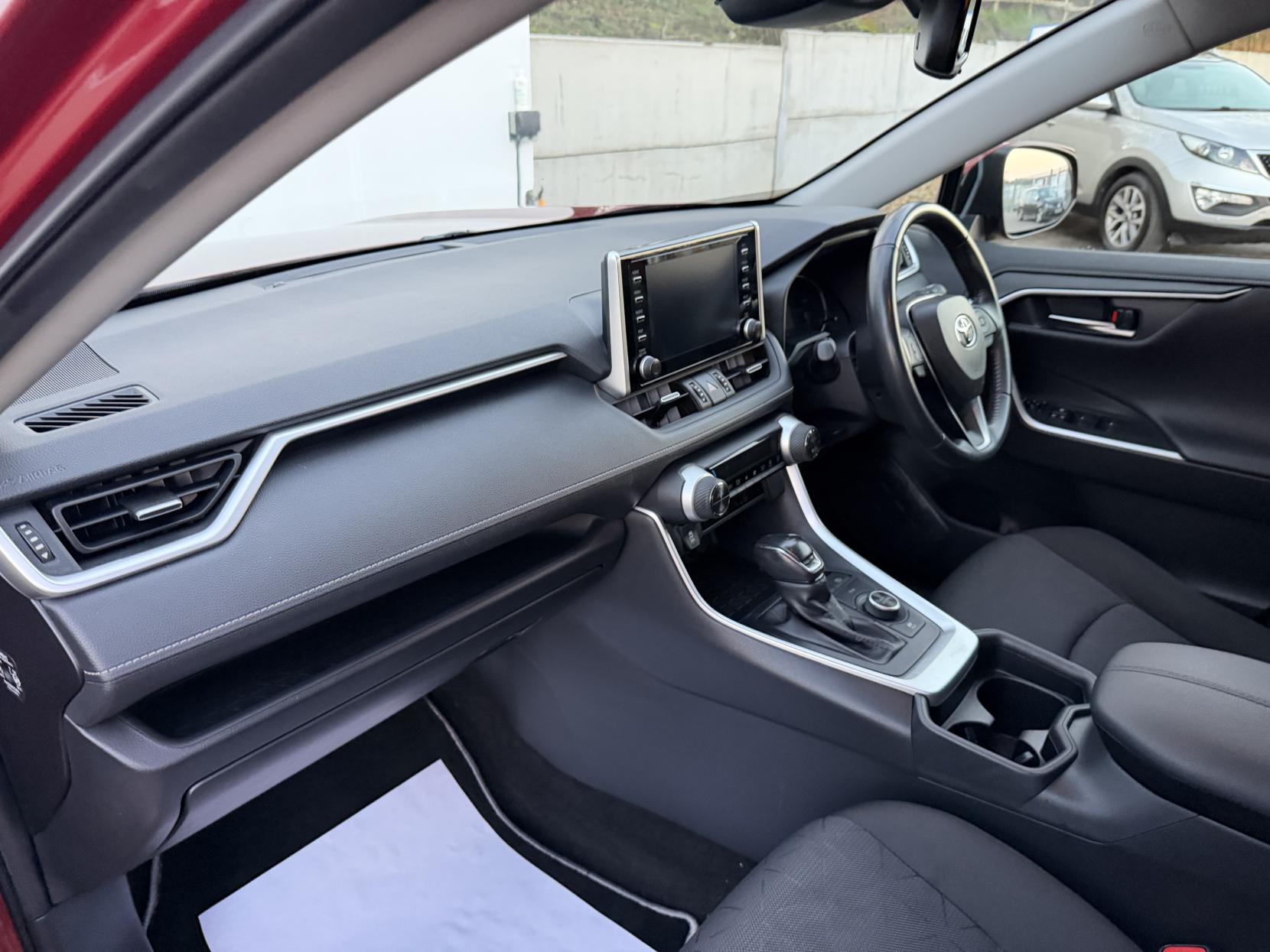 Toyota RAV4 2.5 VVT-h Design SUV 5dr Petrol Hybrid CVT 4WD Euro 6 (s/s) (222 ps)