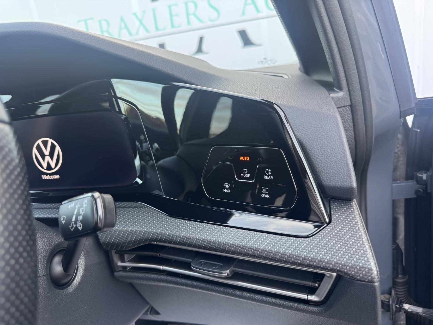 Volkswagen Golf 1.5 eTSI MHEV R-Line Estate 5dr Petrol Hybrid DSG Euro 6 (s/s) (150 ps)