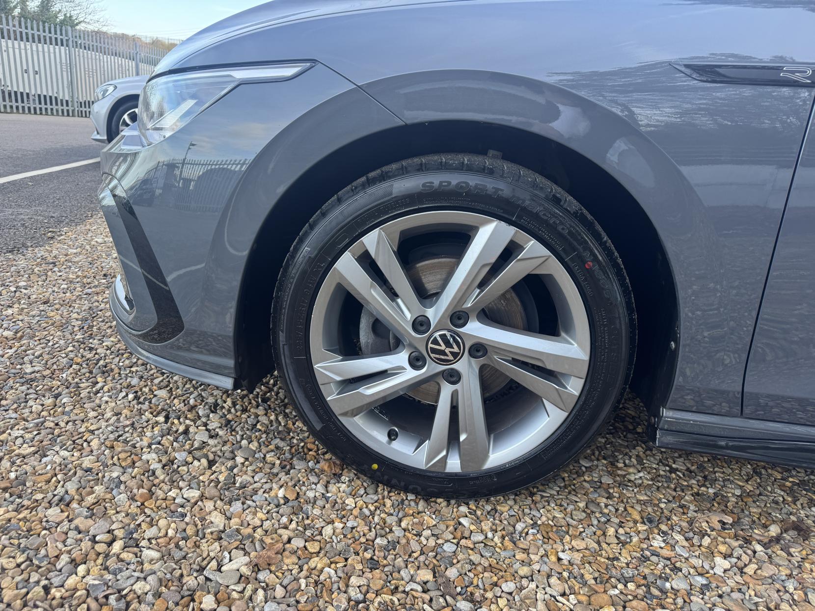 Volkswagen Golf 1.5 eTSI MHEV R-Line Estate 5dr Petrol Hybrid DSG Euro 6 (s/s) (150 ps)