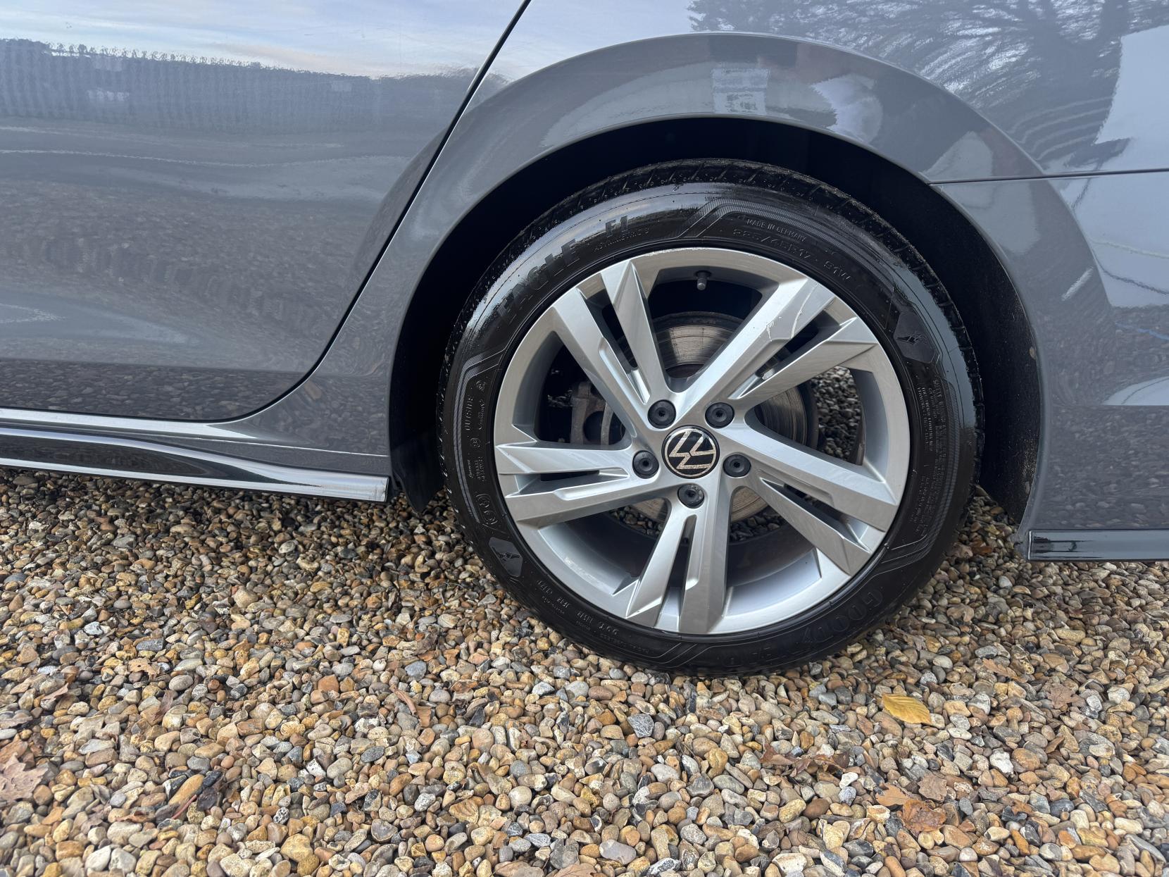 Volkswagen Golf 1.5 eTSI MHEV R-Line Estate 5dr Petrol Hybrid DSG Euro 6 (s/s) (150 ps)