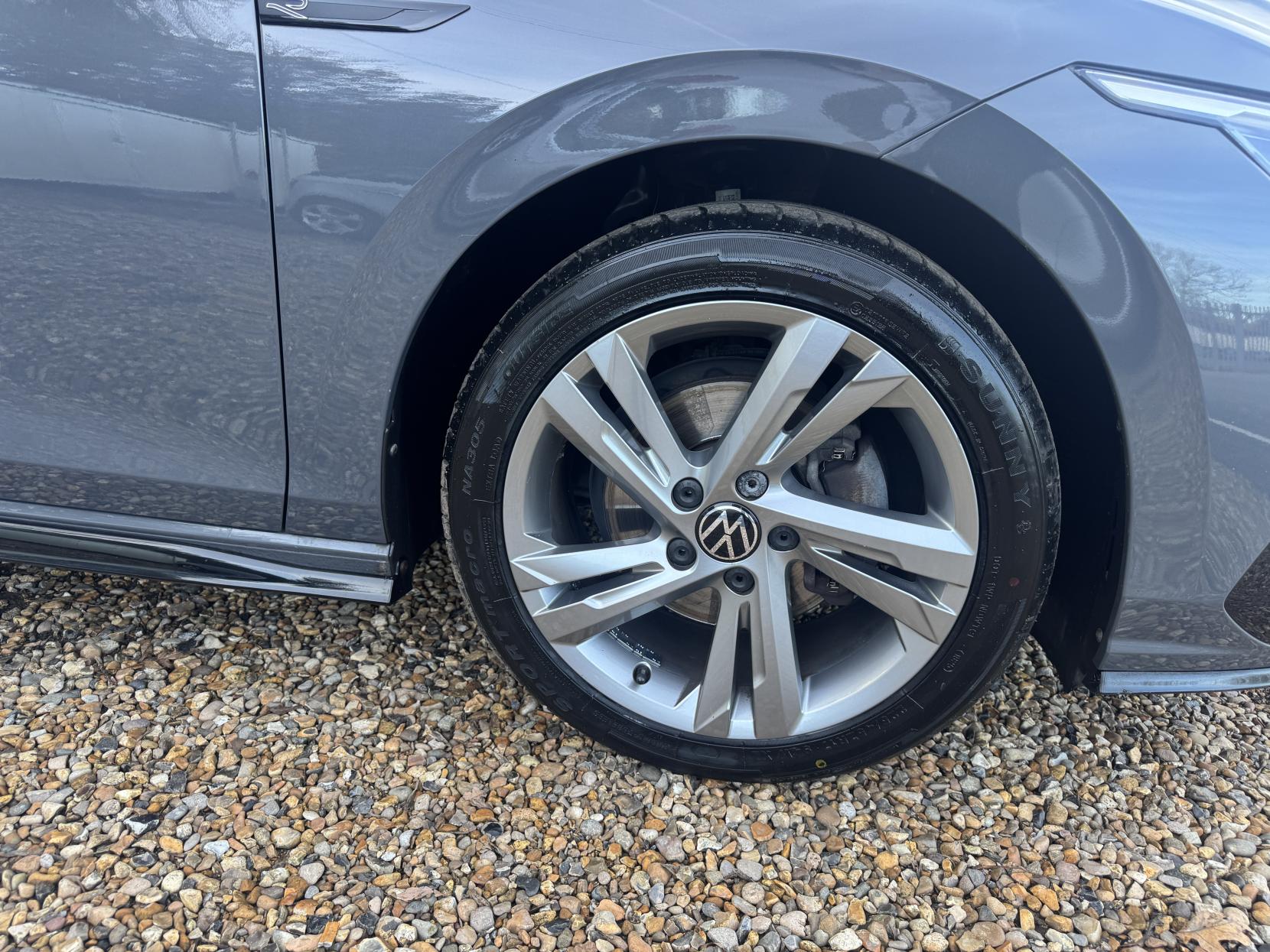 Volkswagen Golf 1.5 eTSI MHEV R-Line Estate 5dr Petrol Hybrid DSG Euro 6 (s/s) (150 ps)