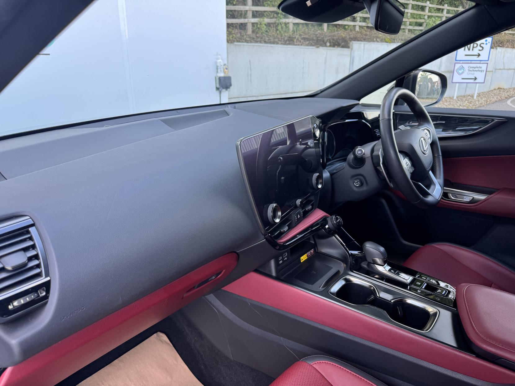 Lexus NX 2.5 350h SUV 5dr Petrol Hybrid E-CVT 4WD Euro 6 (s/s) (245 ps)