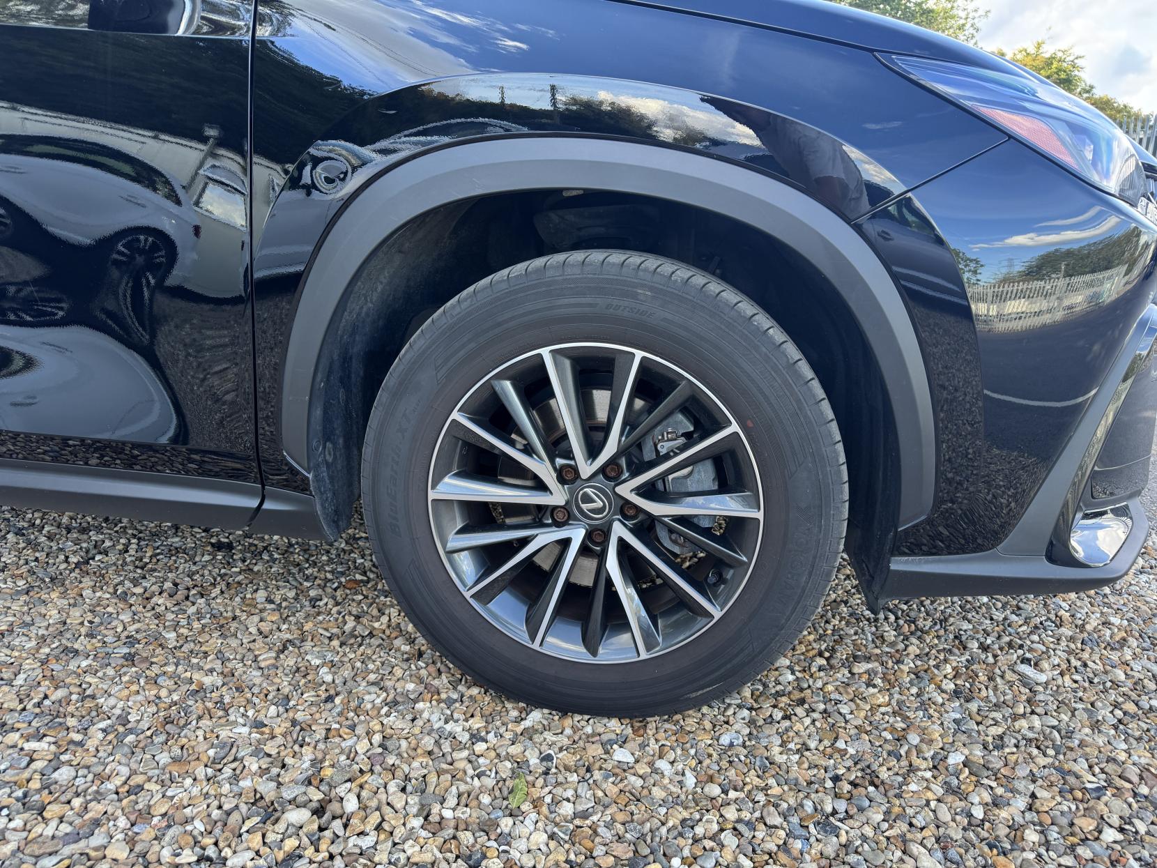 Lexus NX 2.5 350h SUV 5dr Petrol Hybrid E-CVT 4WD Euro 6 (s/s) (245 ps)