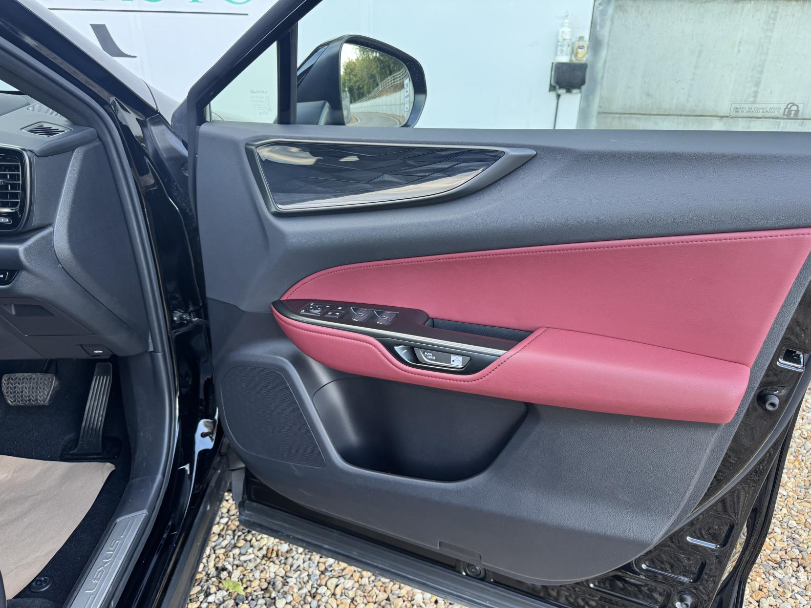 Lexus NX 2.5 350h SUV 5dr Petrol Hybrid E-CVT 4WD Euro 6 (s/s) (245 ps)