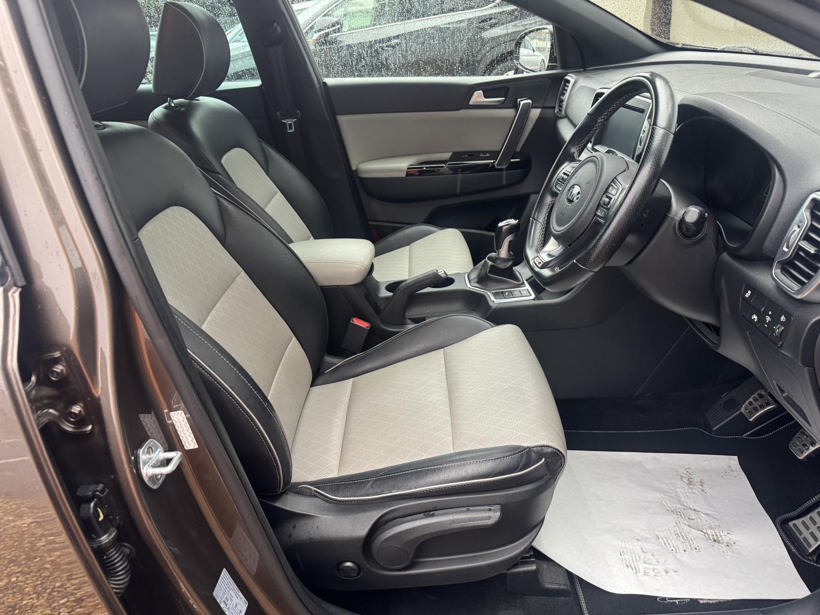 Kia Sportage 1.7 CRDi GT-Line SUV 5dr Diesel Manual Euro 6 (s/s) (114 bhp)