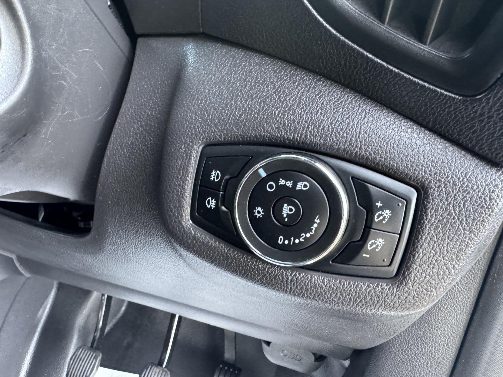 Ford Transit Connect 1.5 TDCi 220 Trend Panel Van 5dr Diesel Manual L1 H1 (124 g/km, 99 bhp)