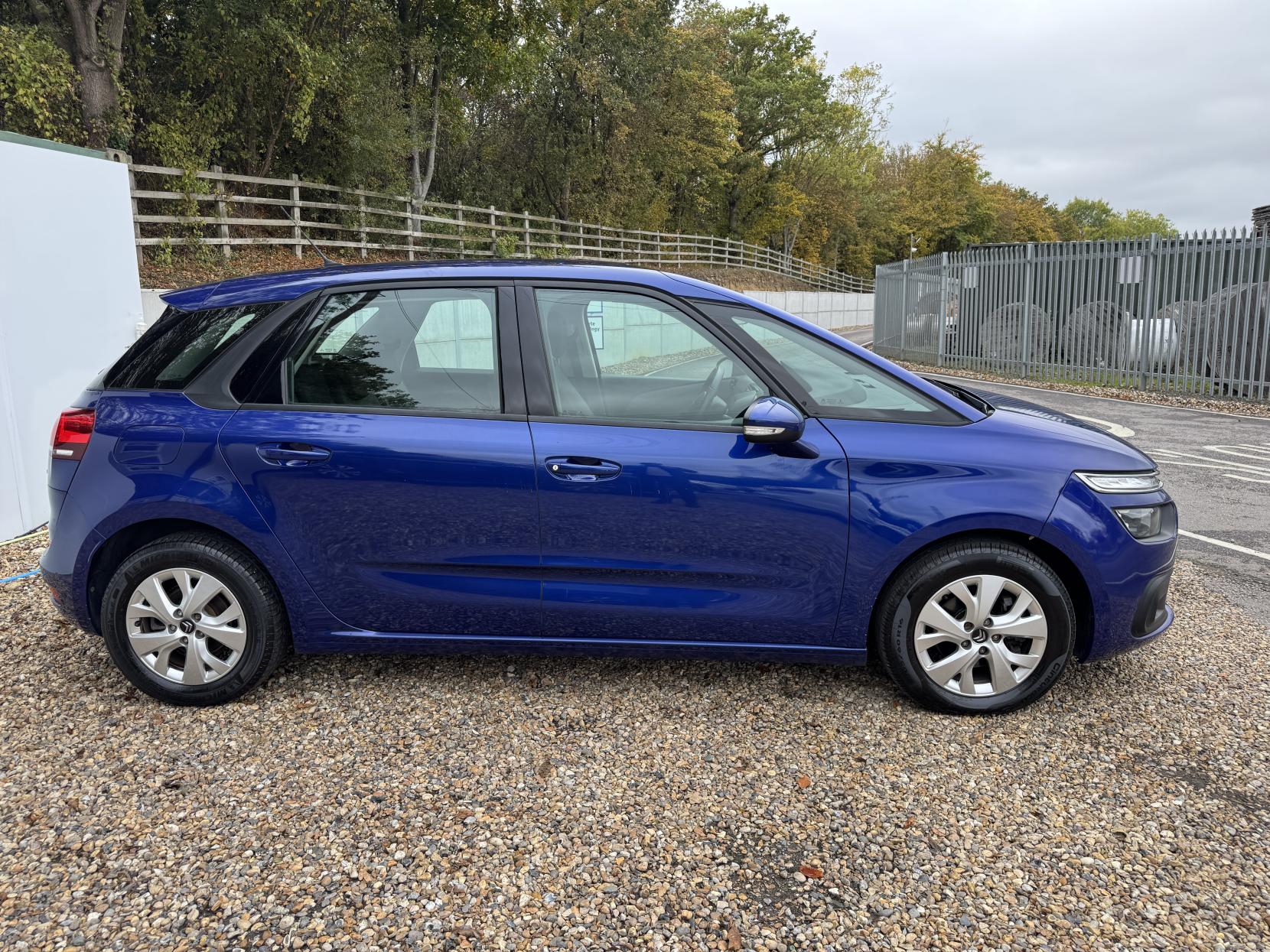 Citroen C4 SpaceTourer 1.2 PureTech Touch Edition MPV 5dr Petrol Manual Euro 6 (s/s) (130 ps)
