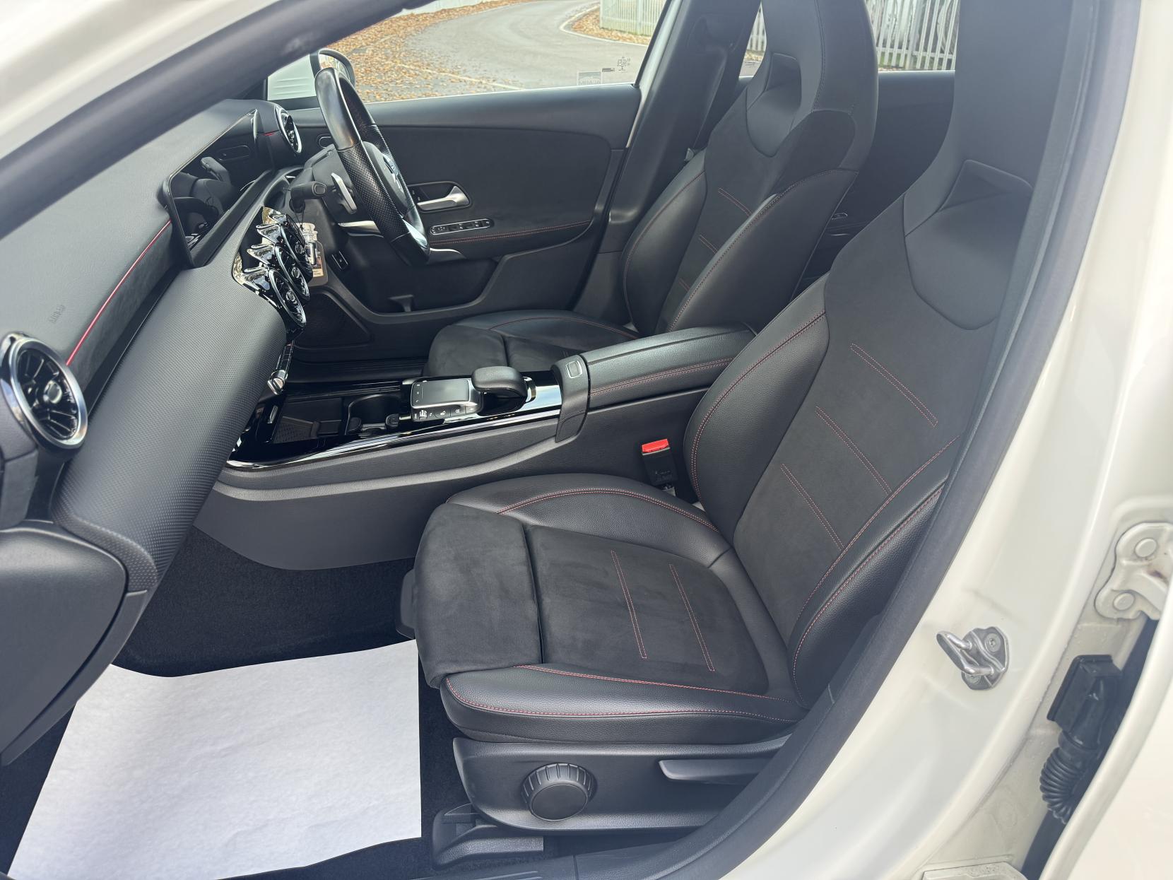 Mercedes-Benz A Class 1.3 A250e 15.6kWh AMG Line (Executive) Hatchback 5dr Petrol Plug-in Hybrid 8G-DCT Euro 6 (s/s) (218 ps)