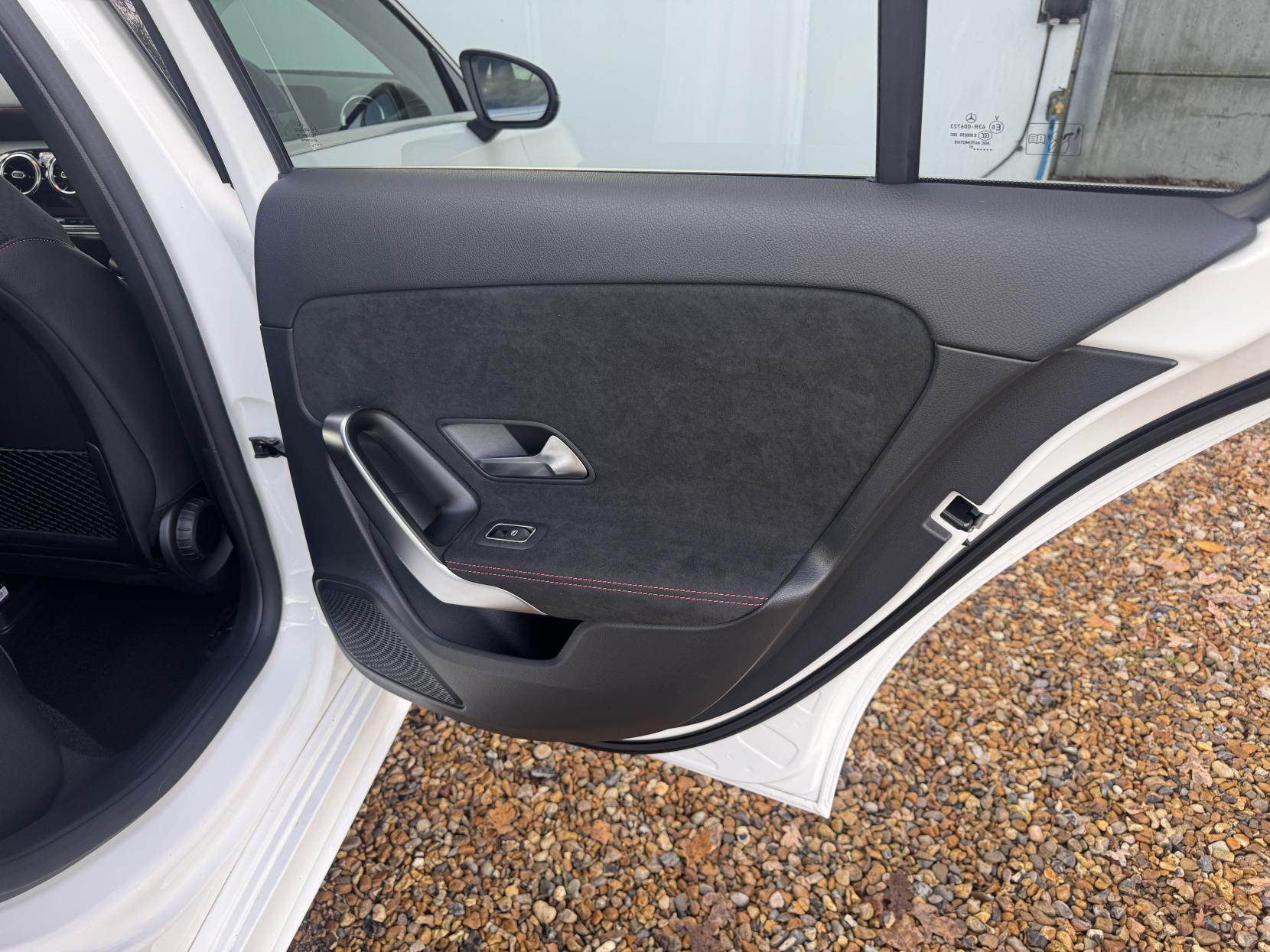 Mercedes-Benz A Class 1.3 A250e 15.6kWh AMG Line (Executive) Hatchback 5dr Petrol Plug-in Hybrid 8G-DCT Euro 6 (s/s) (218 ps)