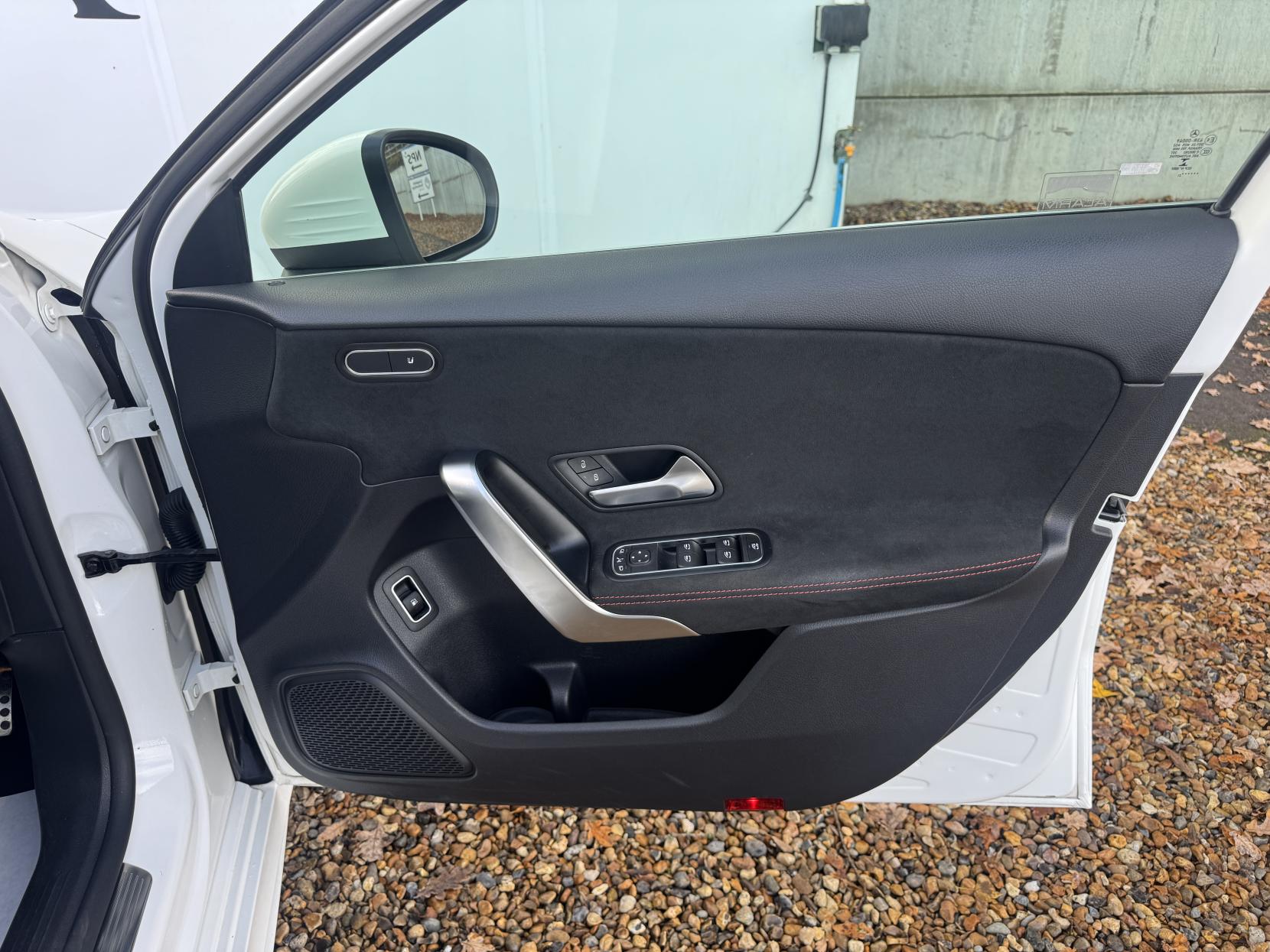 Mercedes-Benz A Class 1.3 A250e 15.6kWh AMG Line (Executive) Hatchback 5dr Petrol Plug-in Hybrid 8G-DCT Euro 6 (s/s) (218 ps)