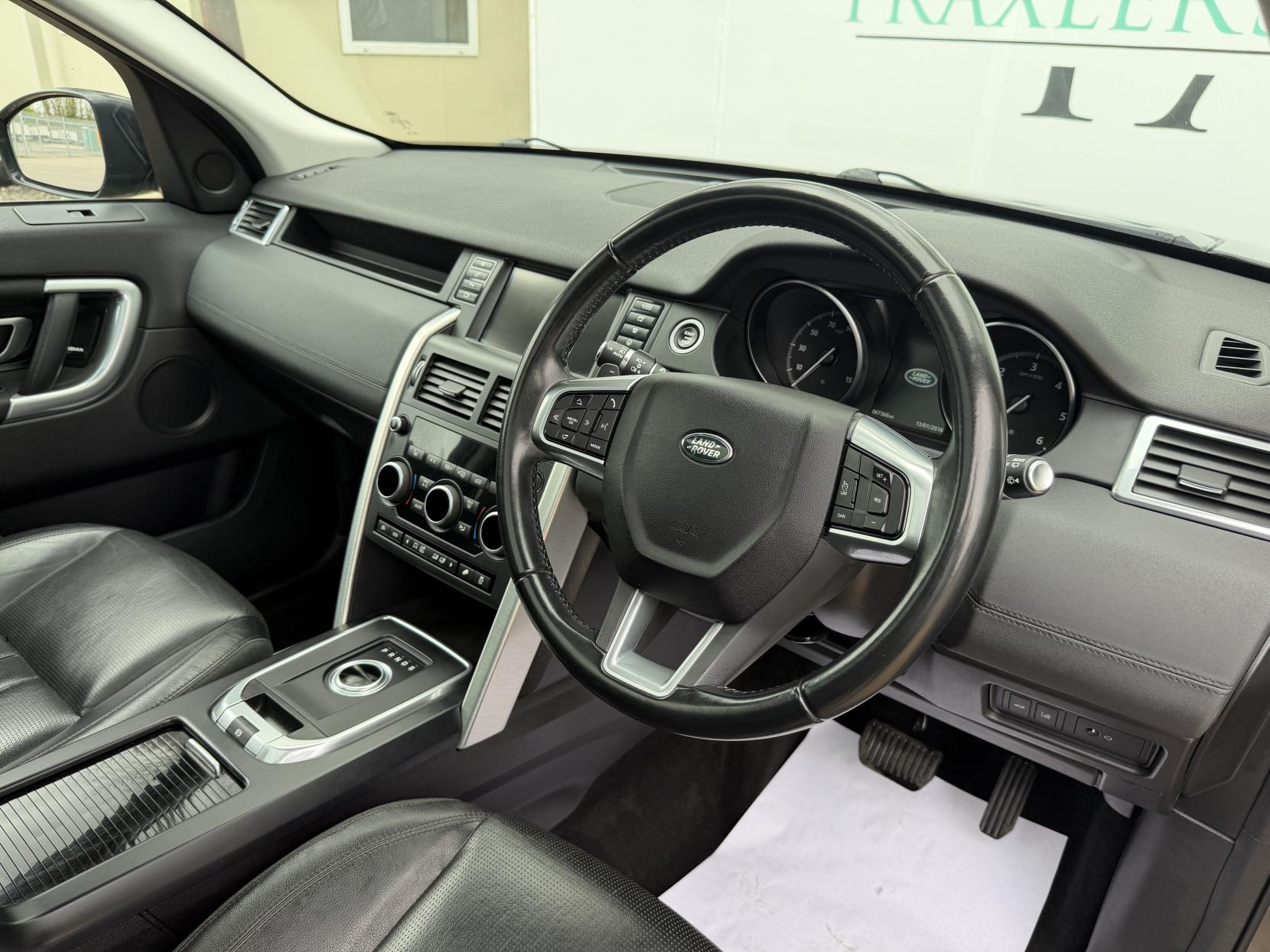 Land Rover Discovery Sport 2.0 TD4 HSE Black SUV 5dr Diesel Auto 4WD Euro 6 (s/s) (180 ps)