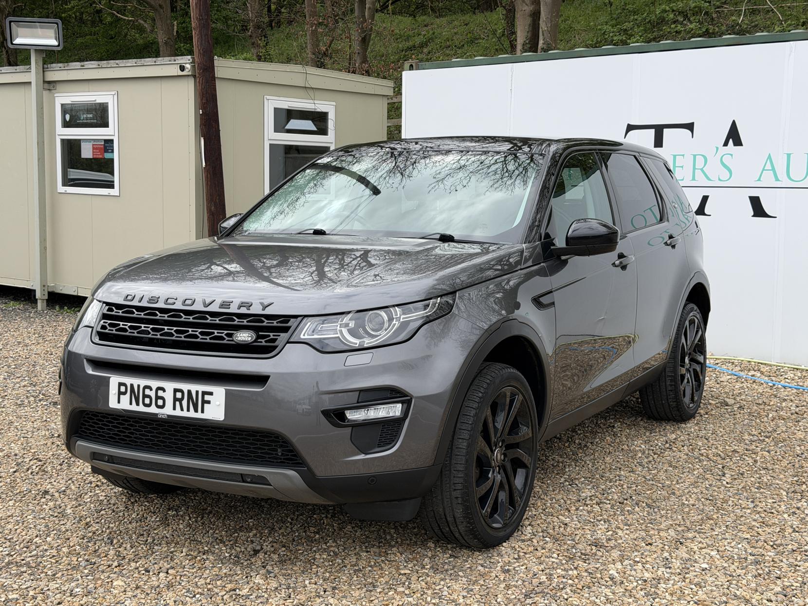 Land Rover Discovery Sport 2.0 TD4 HSE Black SUV 5dr Diesel Auto 4WD Euro 6 (s/s) (180 ps)